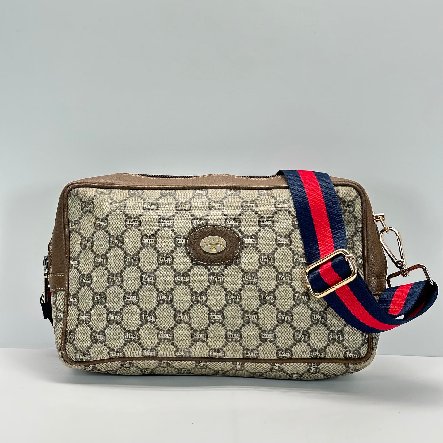 Authentic GUCCI GG Canvas Zipper Pouch Crossbody