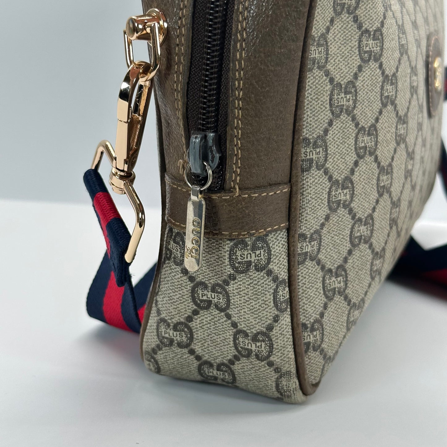 Authentic GUCCI GG Canvas Zipper Pouch Crossbody