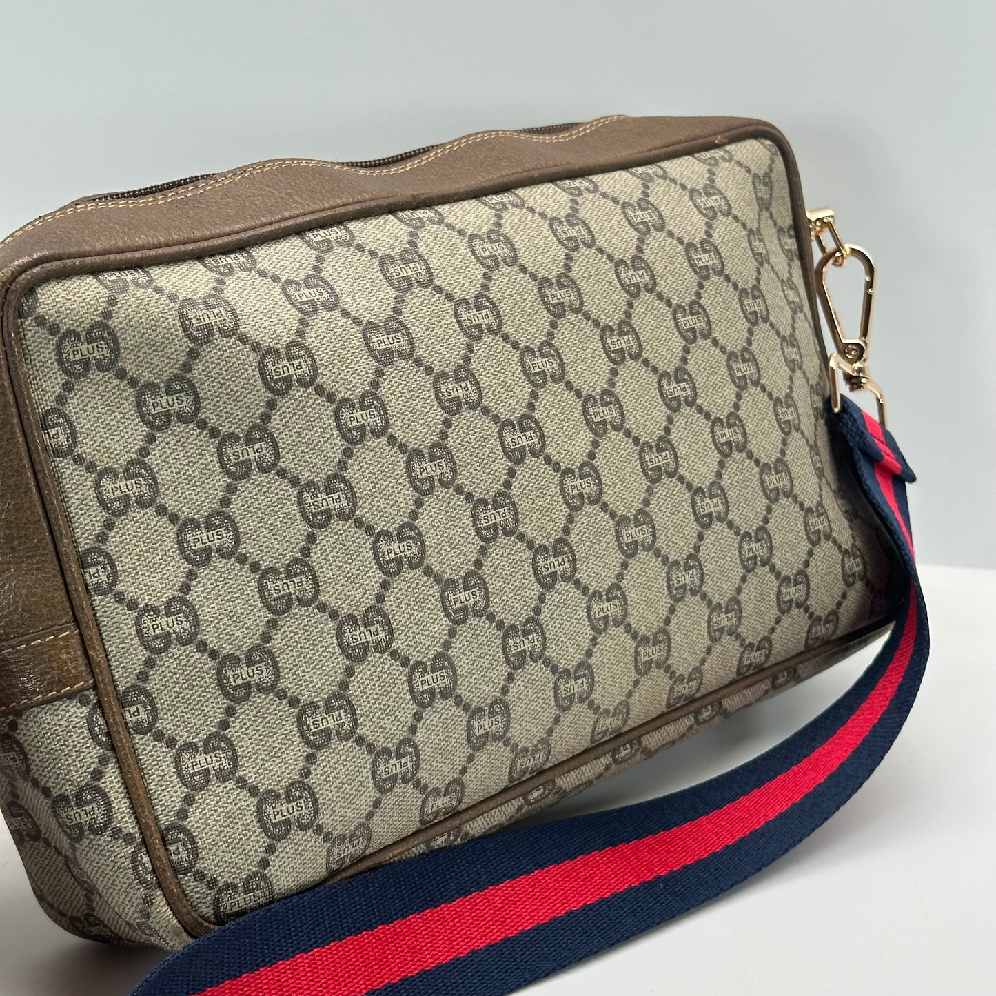 Authentic GUCCI GG Canvas Zipper Pouch Crossbody