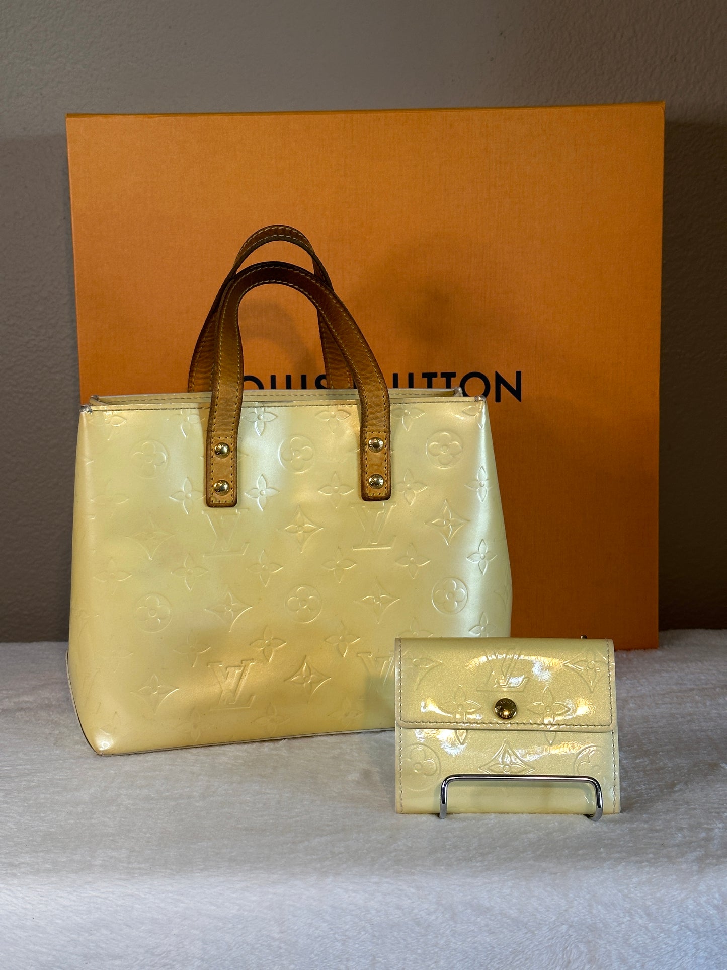 Authentic Louis Vuitton Pearl Vernis Reade PM Handbag & Compact Wallet Bundle Set