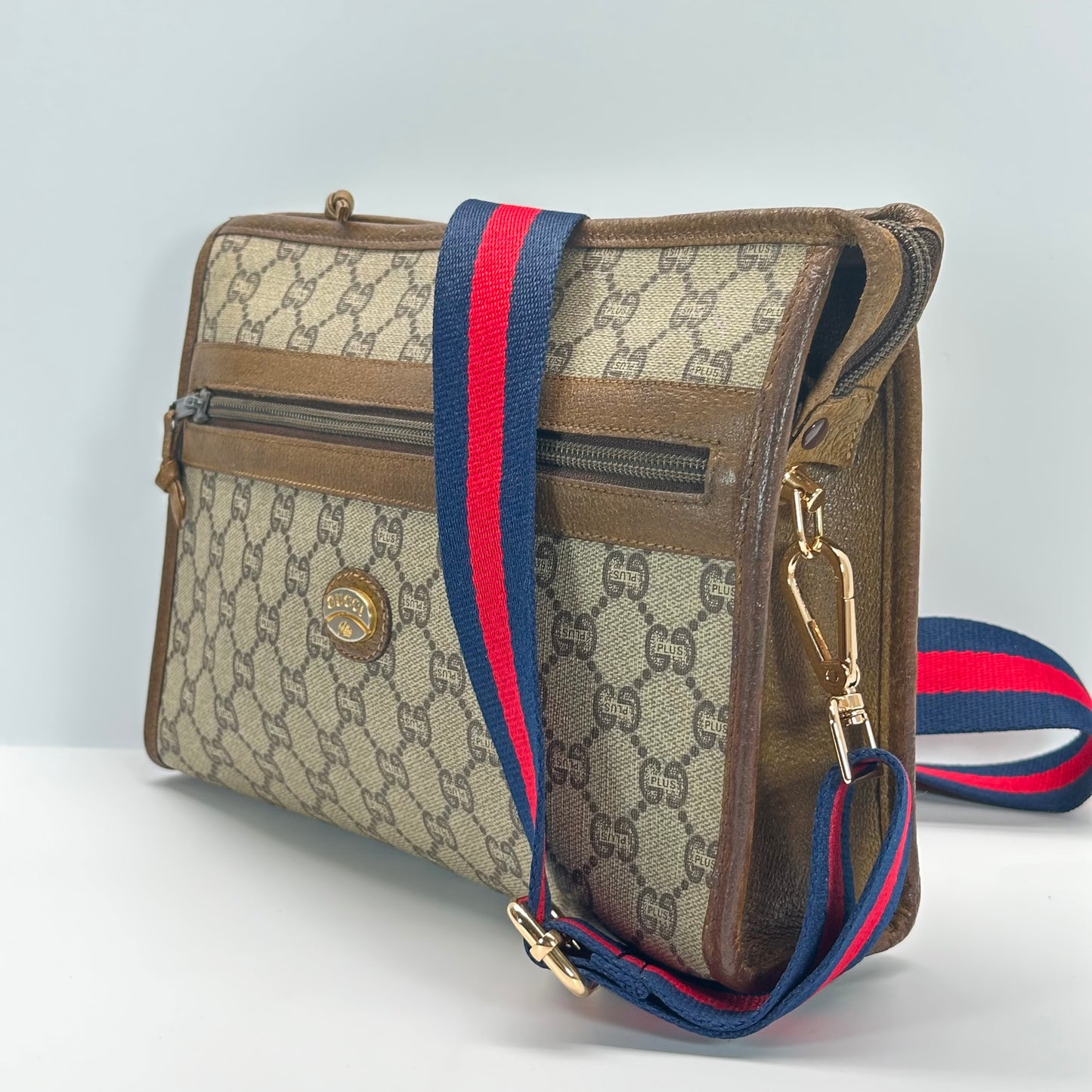 Authentic GUCCI GG Canvas Zipper Pouch Crossbody