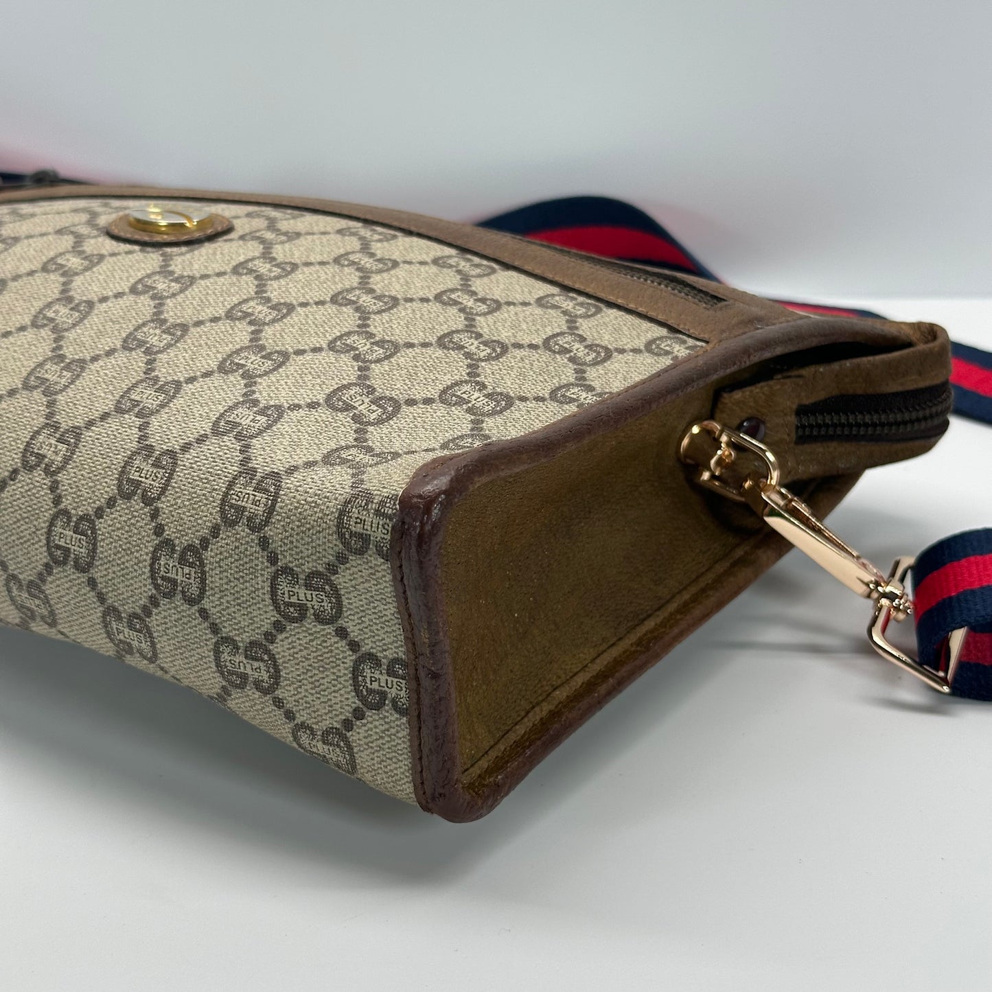 Authentic GUCCI GG Canvas Zipper Pouch Crossbody