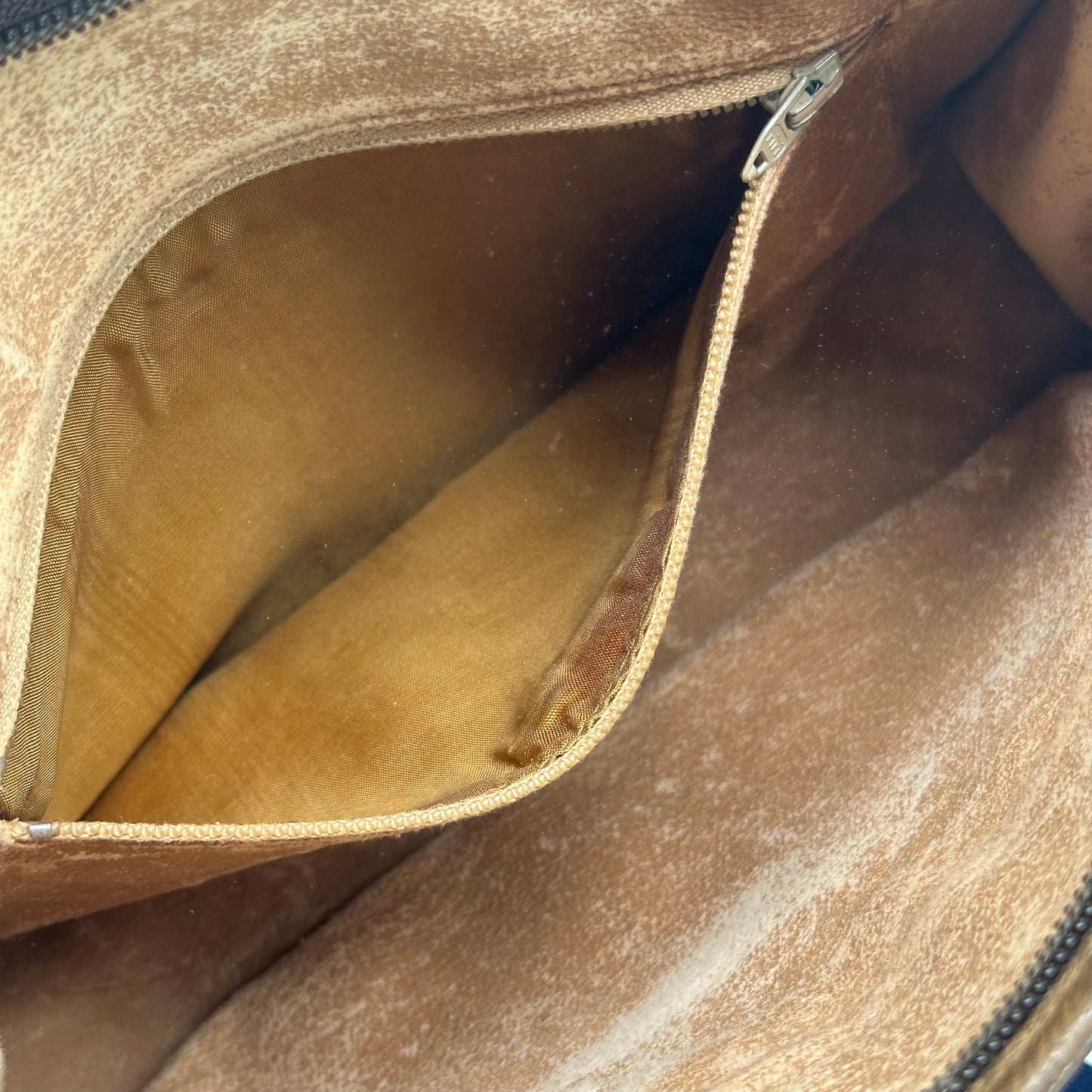 Authentic GUCCI GG Canvas Zipper Pouch Crossbody