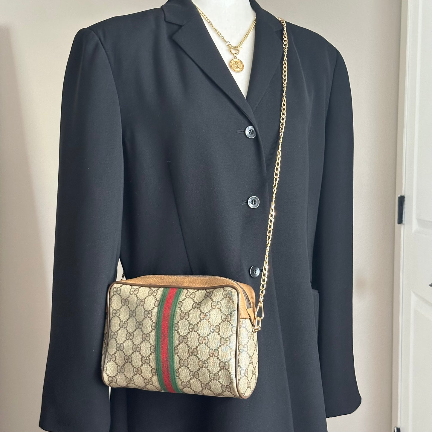 Authentic GUCCI Canvas Supreme Zipper Crossbody