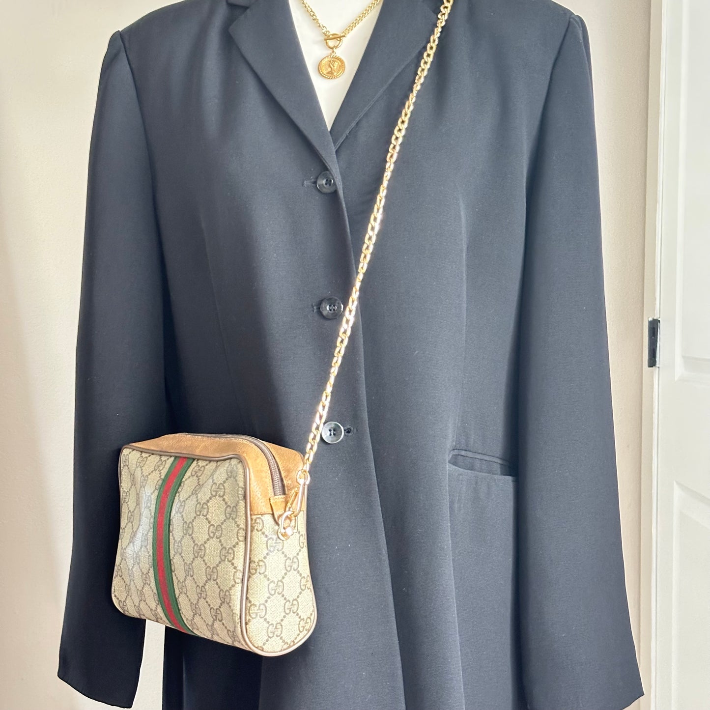 Authentic GUCCI Canvas Supreme Zipper Crossbody
