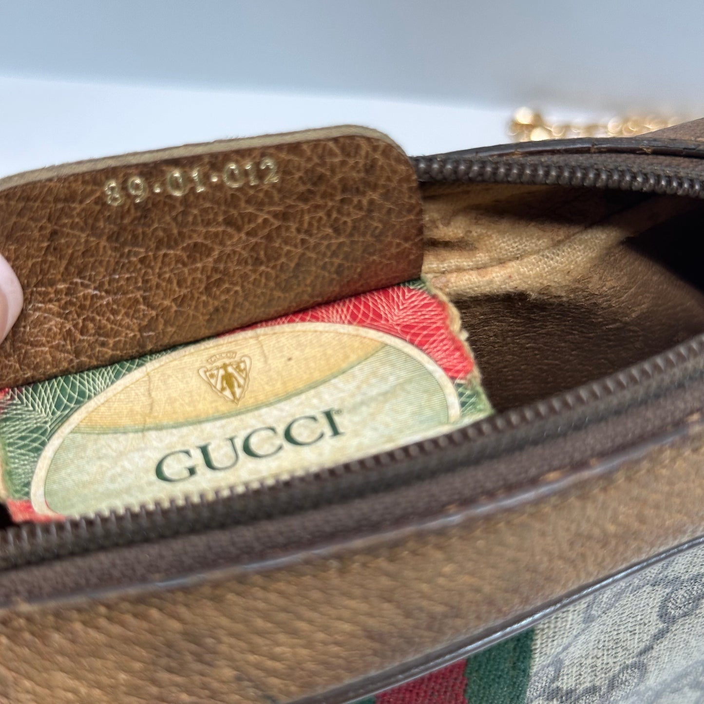 Authentic GUCCI Canvas Supreme Zipper Crossbody