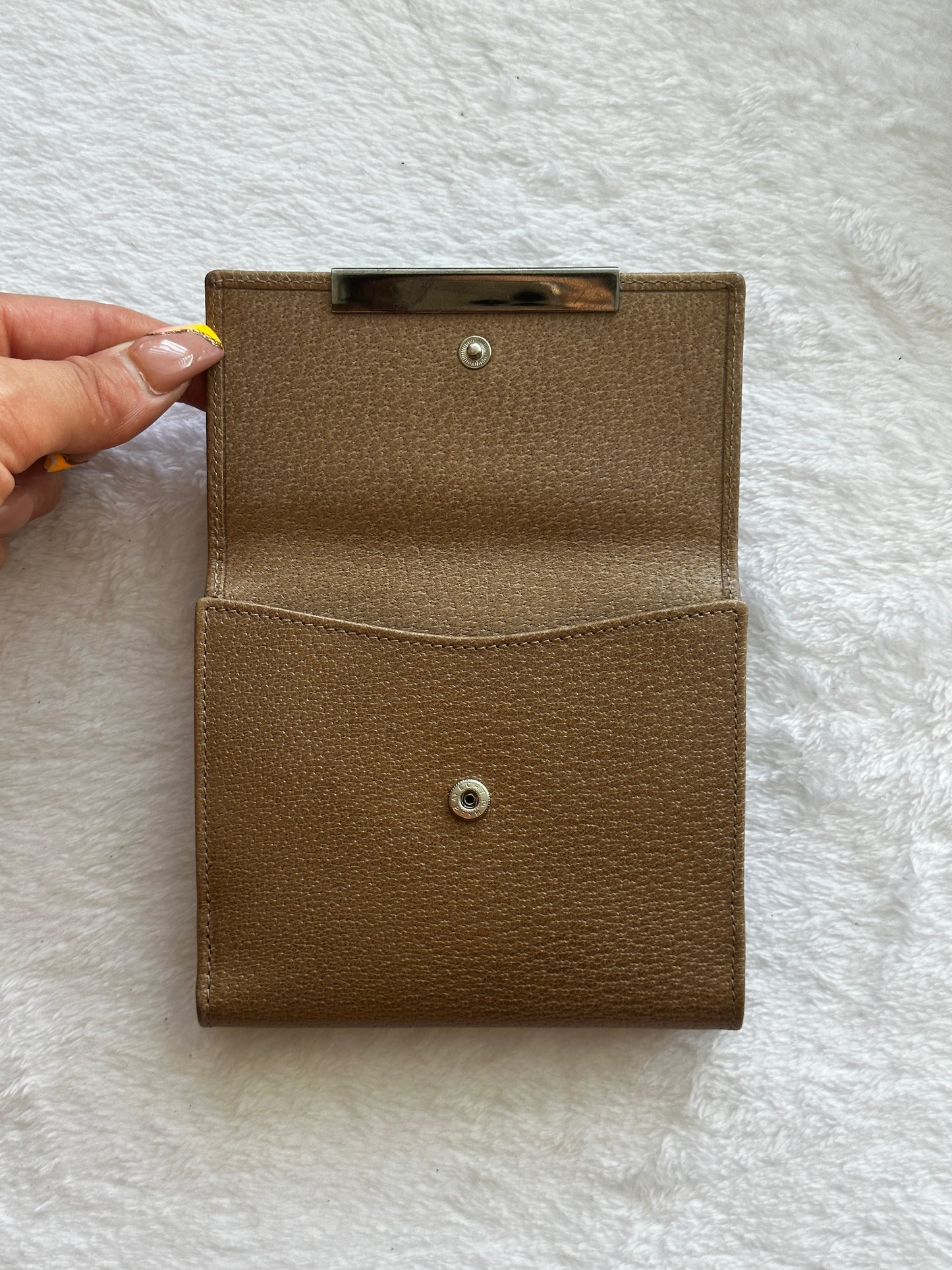 Authentic Gucci Beige Compact Wallet w/ BOX