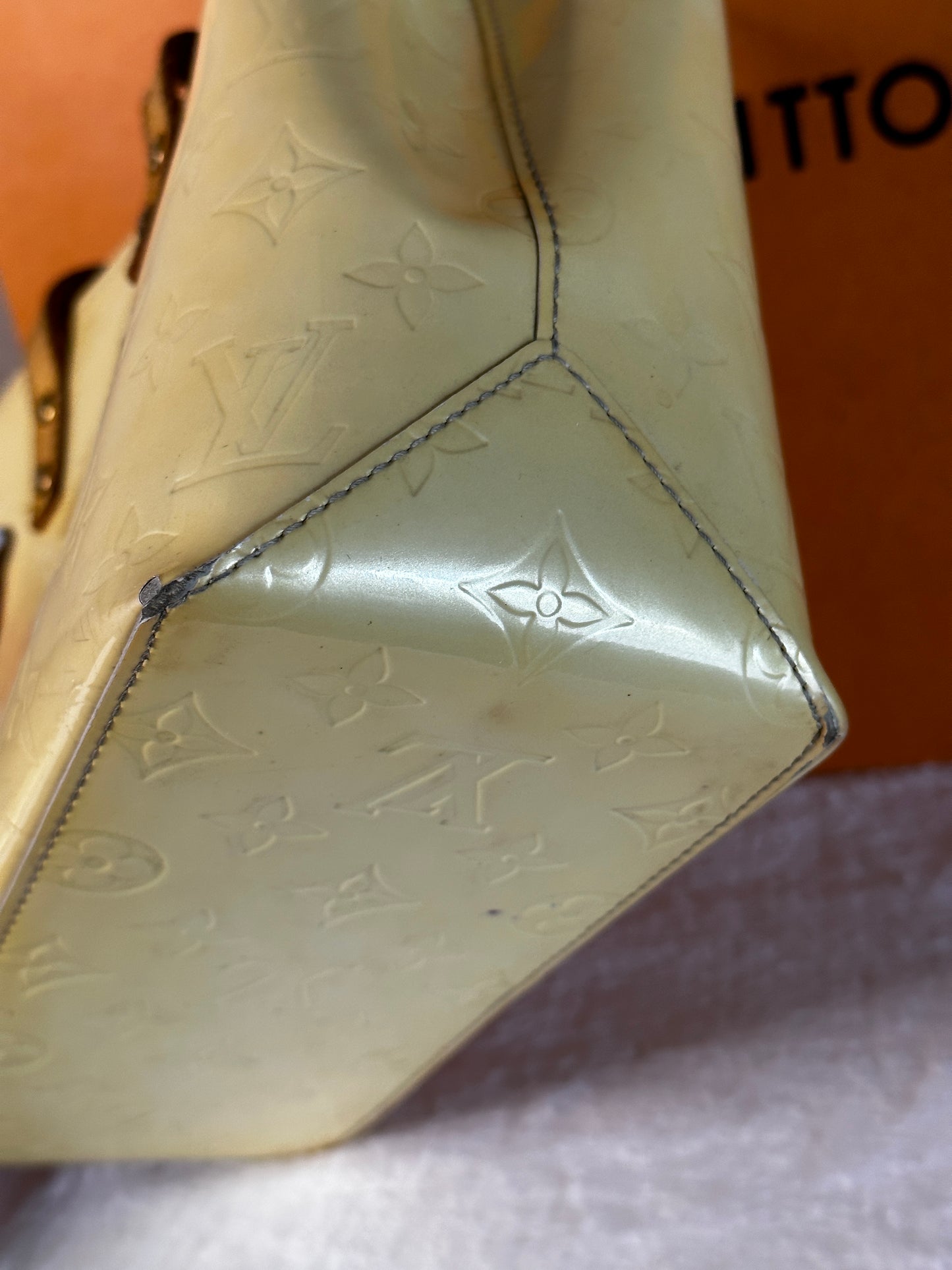 Authentic Louis Vuitton Pearl Vernis Reade PM Handbag & Compact Wallet Bundle Set