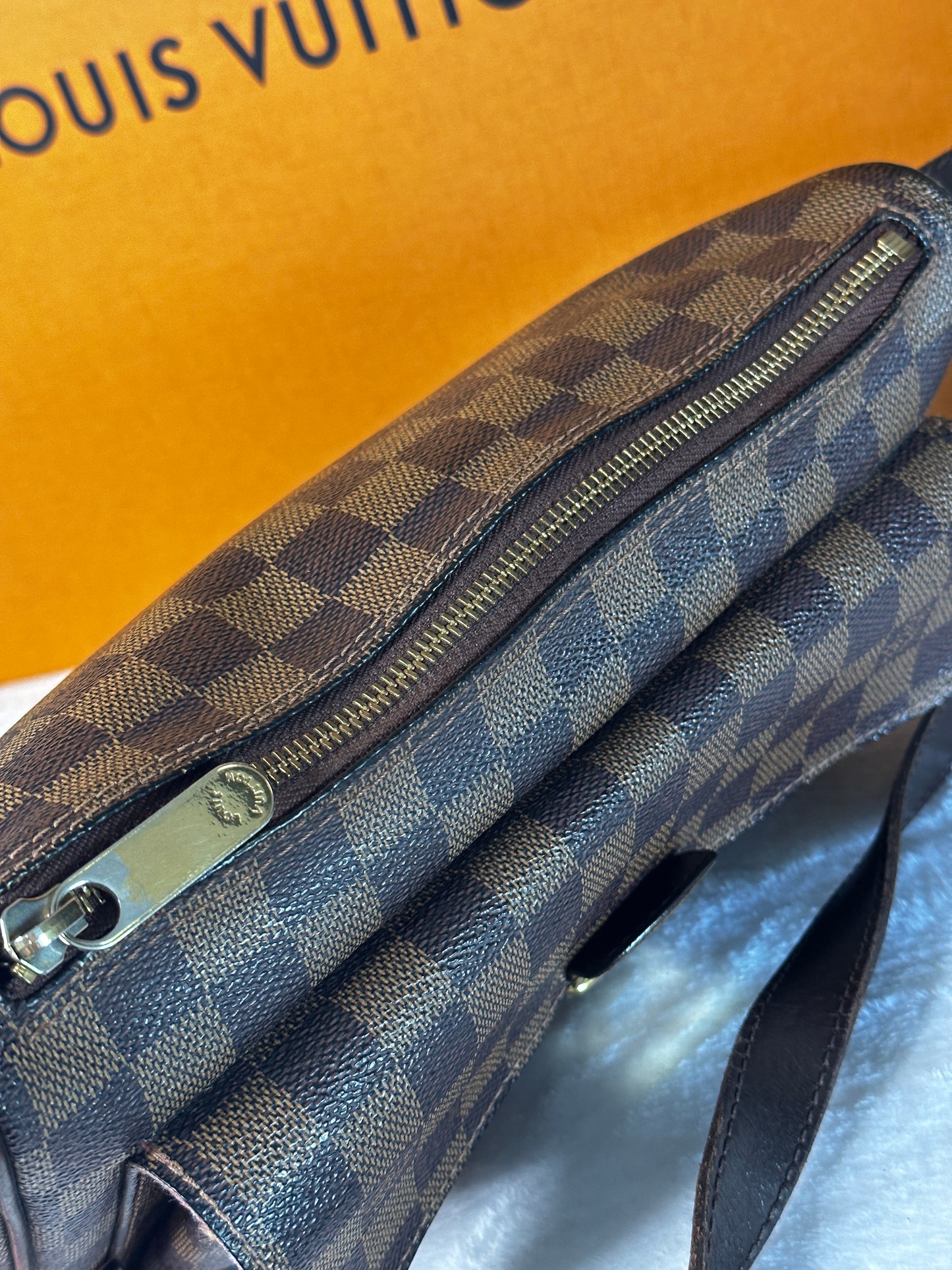 Authentic Louis Vuitton Damier Ebene Ravello GM Crossbody