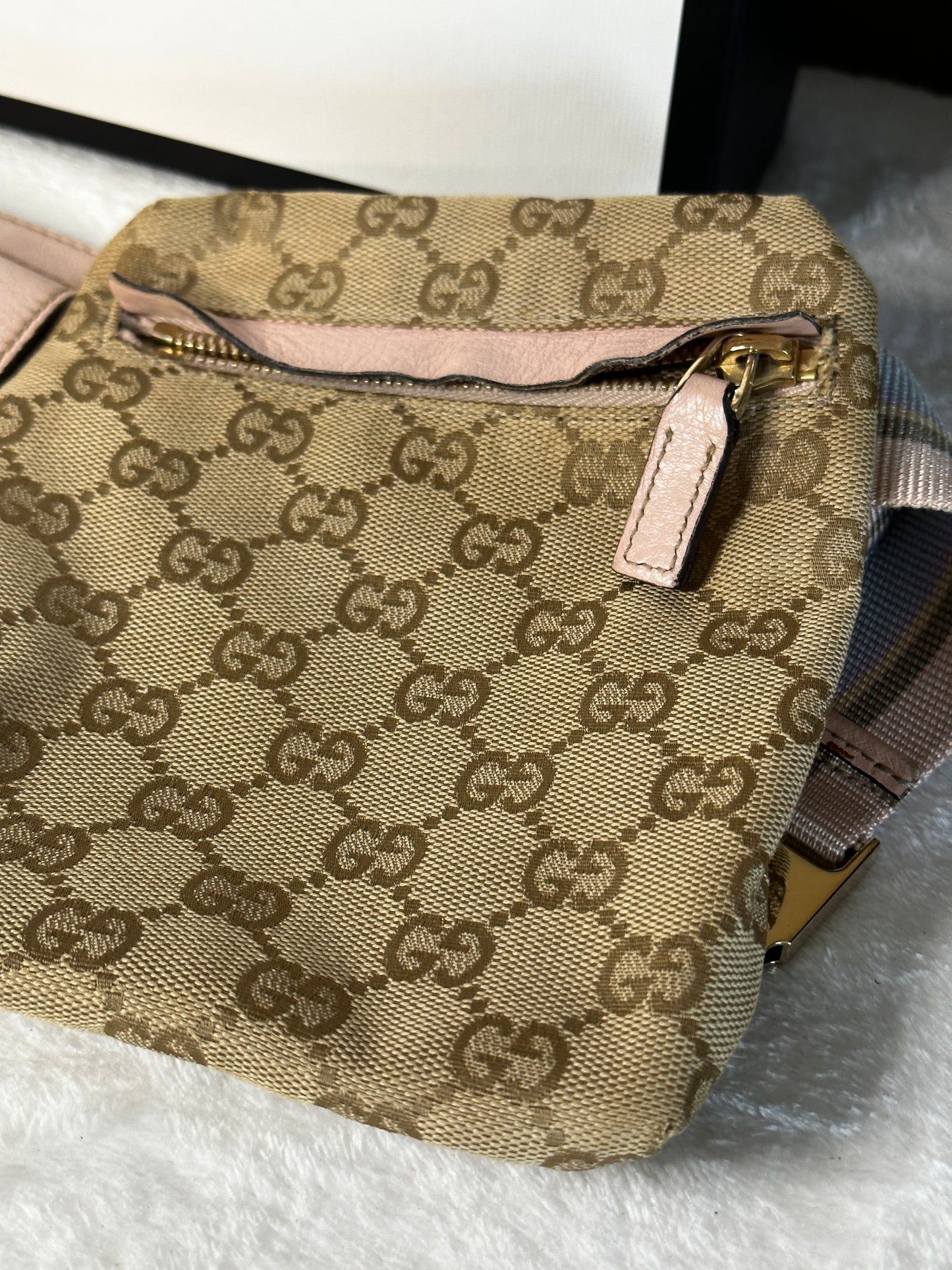 Authentic Gucci GG Canvas Pink Waist Belt Bag