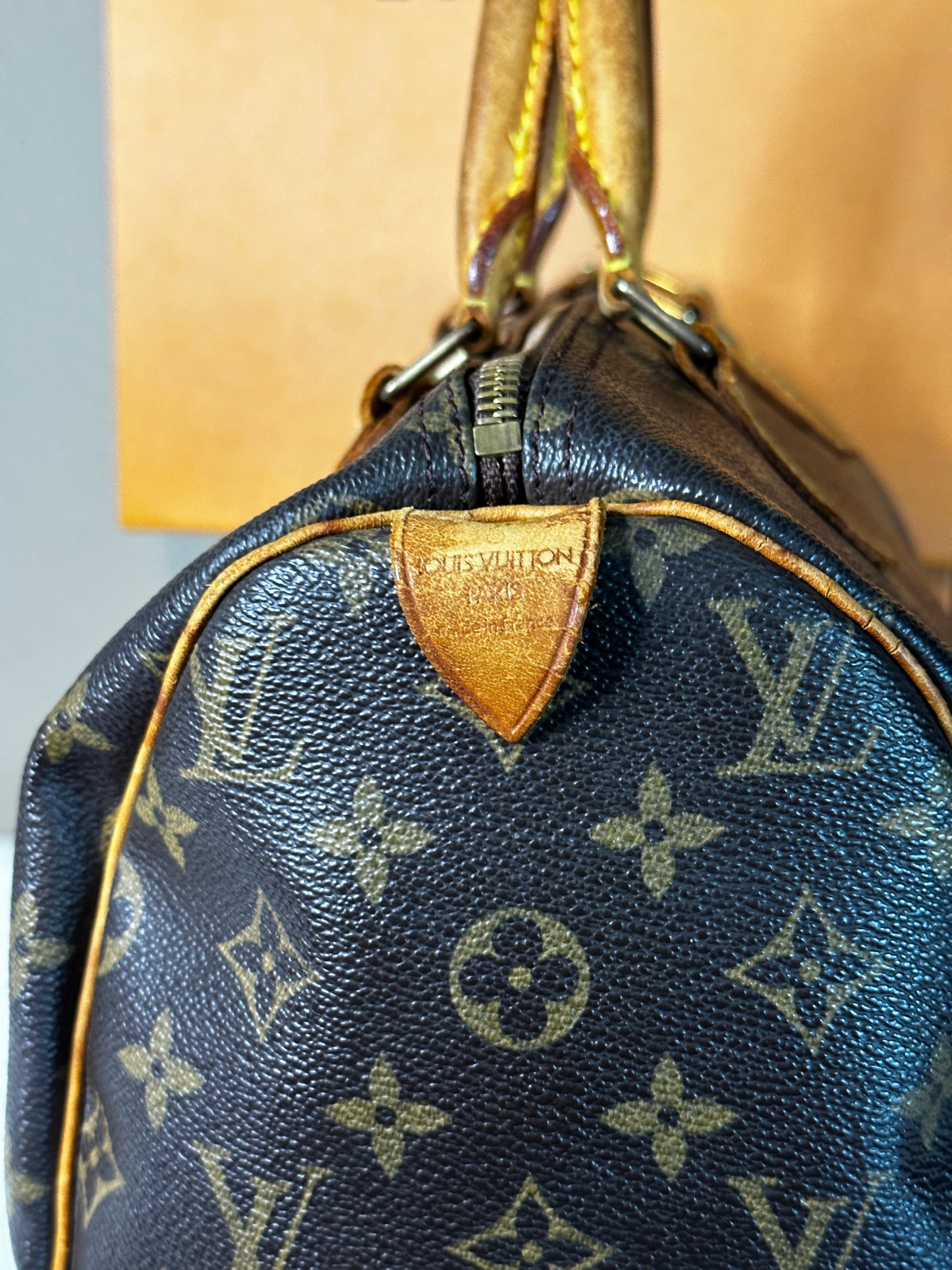 Authentic Louis Vuitton Monogram Speedy 30 w/ Generic Vachetta Strap