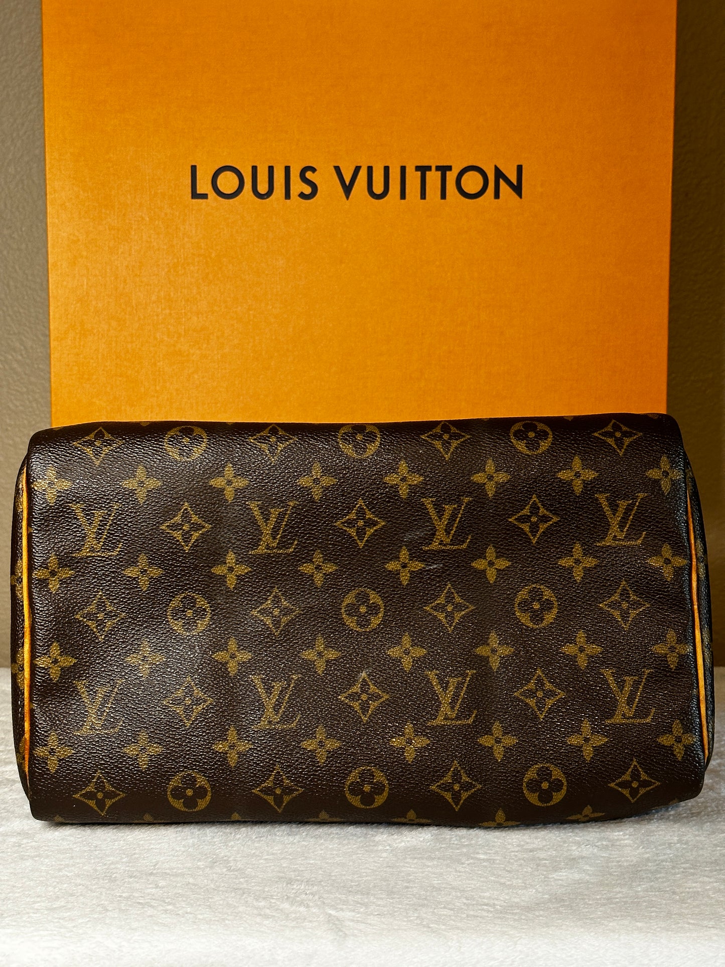 Authentic Louis Vuitton Monogram Speedy 30 w/ Generic Vachetta Strap