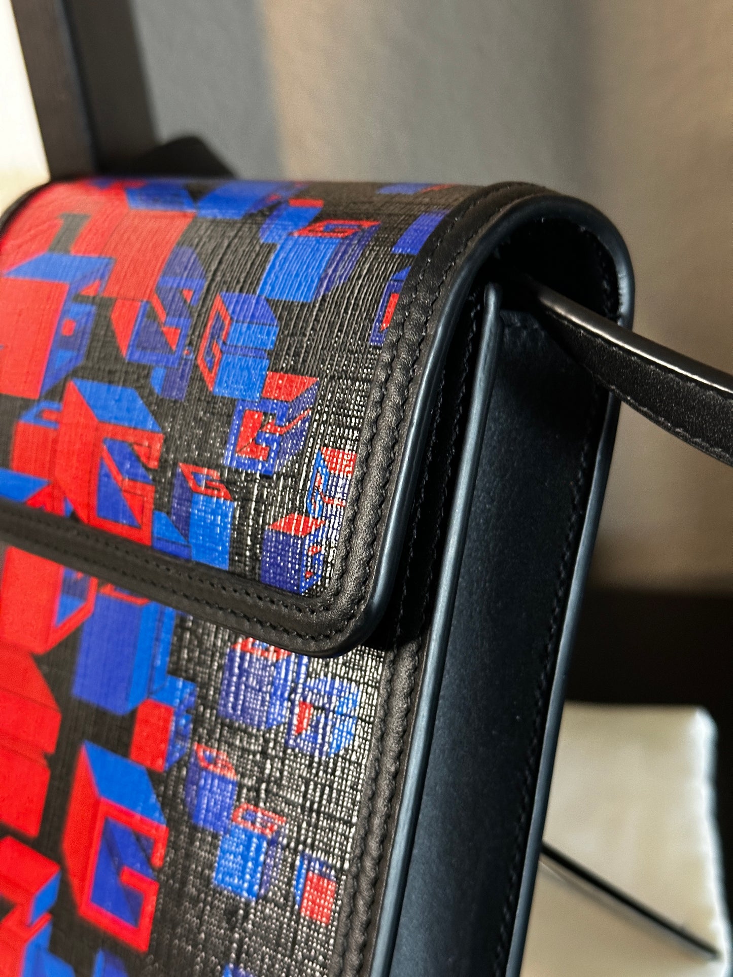 Authentic Guccig GG Printed Flap Crossbody