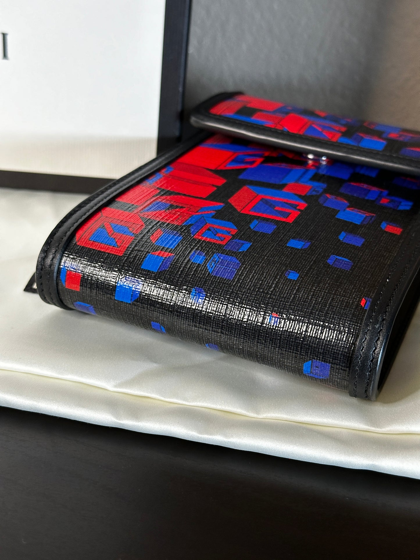 Authentic Guccig GG Printed Flap Crossbody