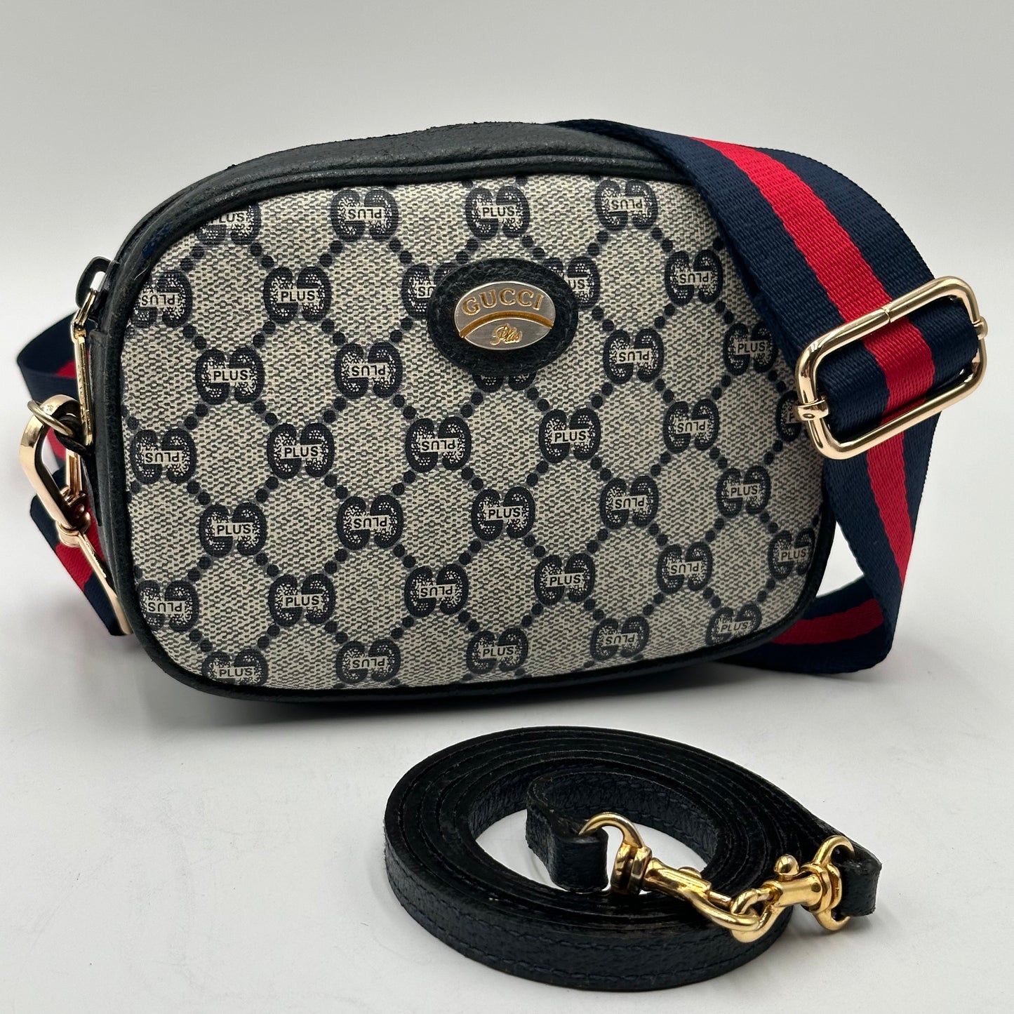 Authentic GUCCI GG Canvas Navy Blue Small Crossbody