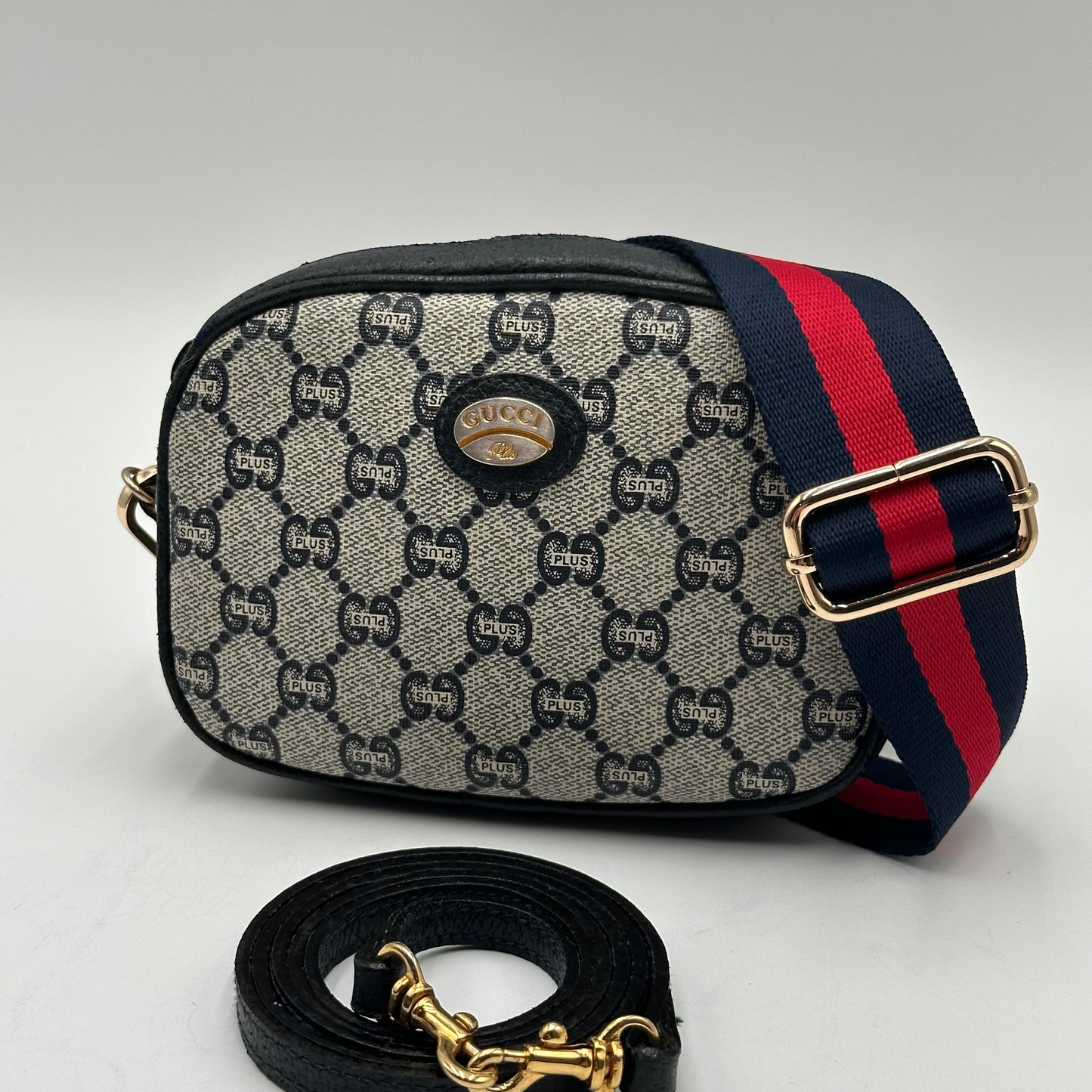 Authentic GUCCI GG Canvas Navy Blue Small Crossbody
