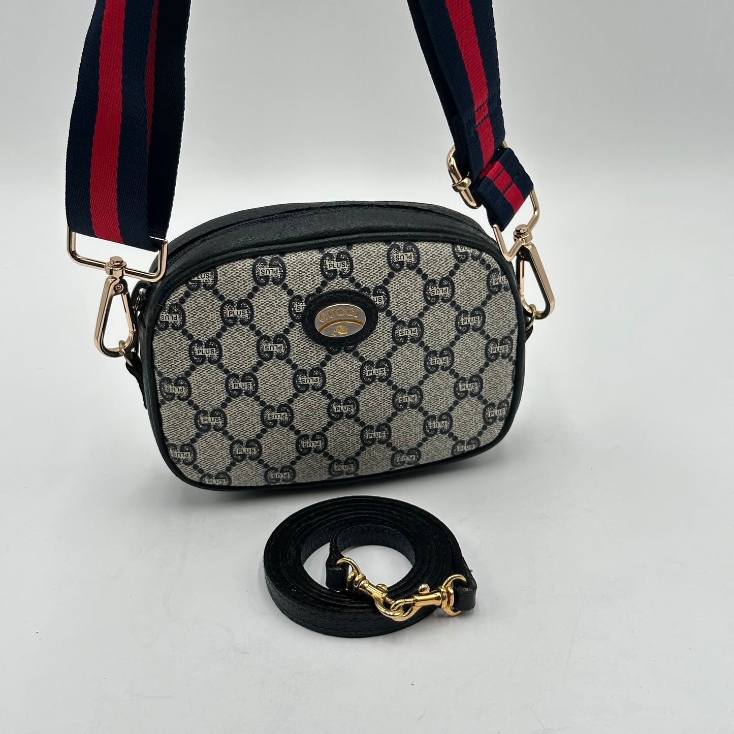 Authentic GUCCI GG Canvas Navy Blue Small Crossbody
