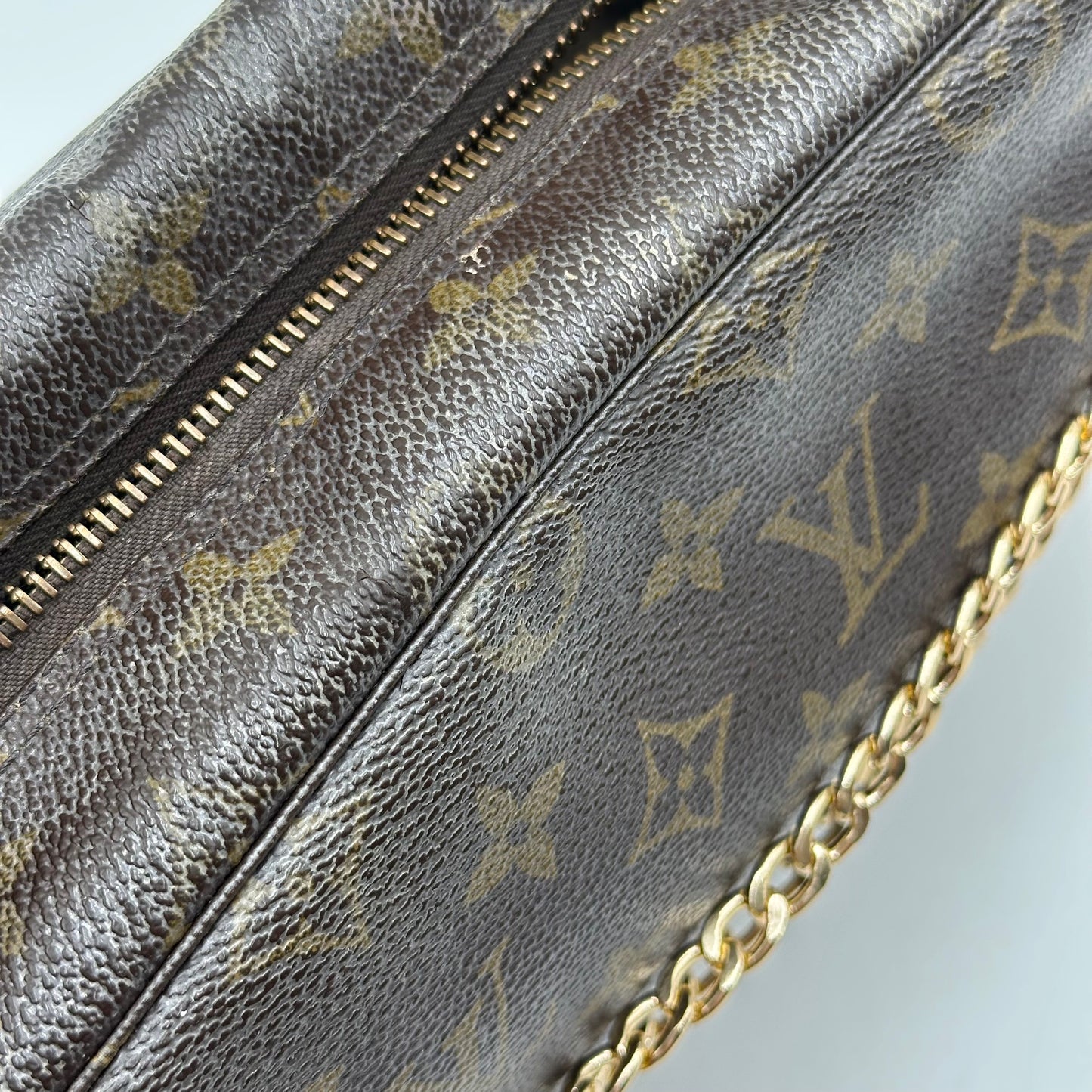 Authentic Louis Vuitton 1996 Monogram Trousse Crossbody