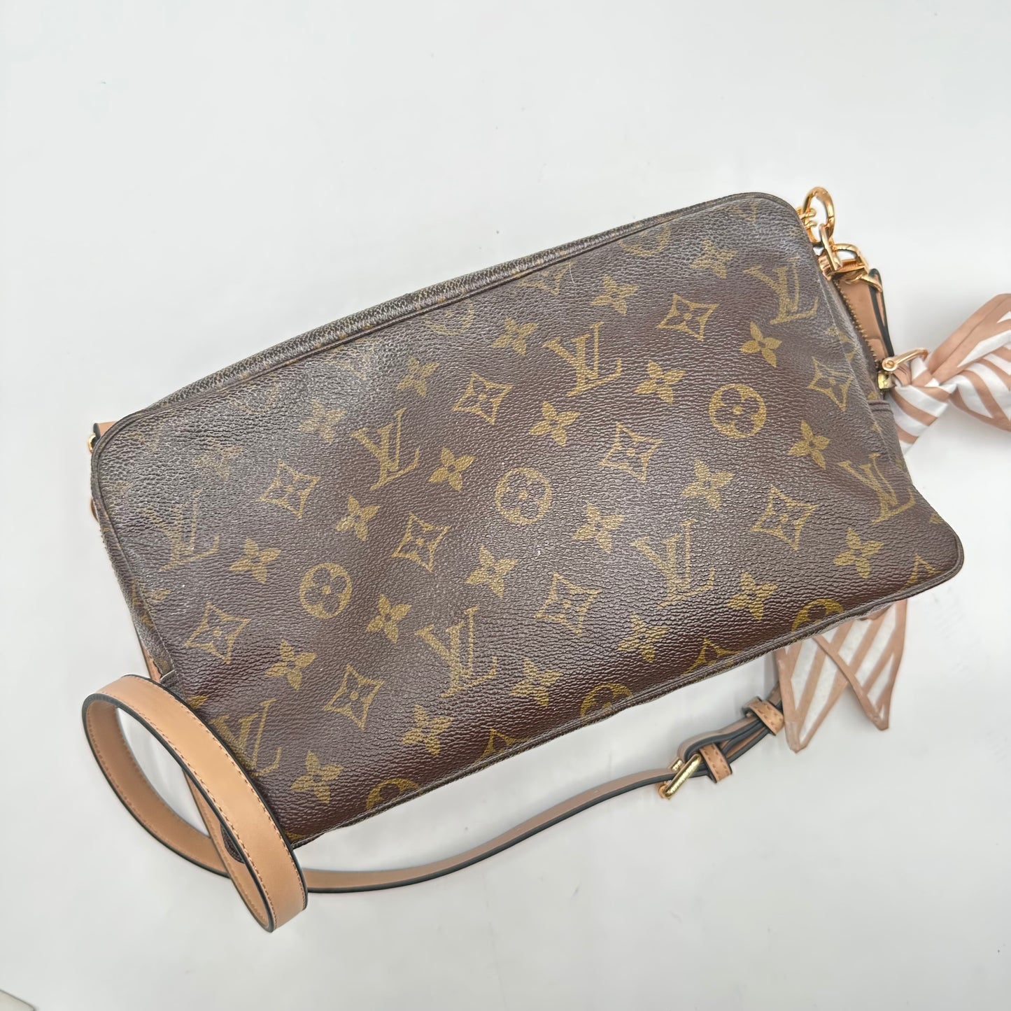 Authentic Louis Vuitton 1996 Monogram Trousse Crossbody