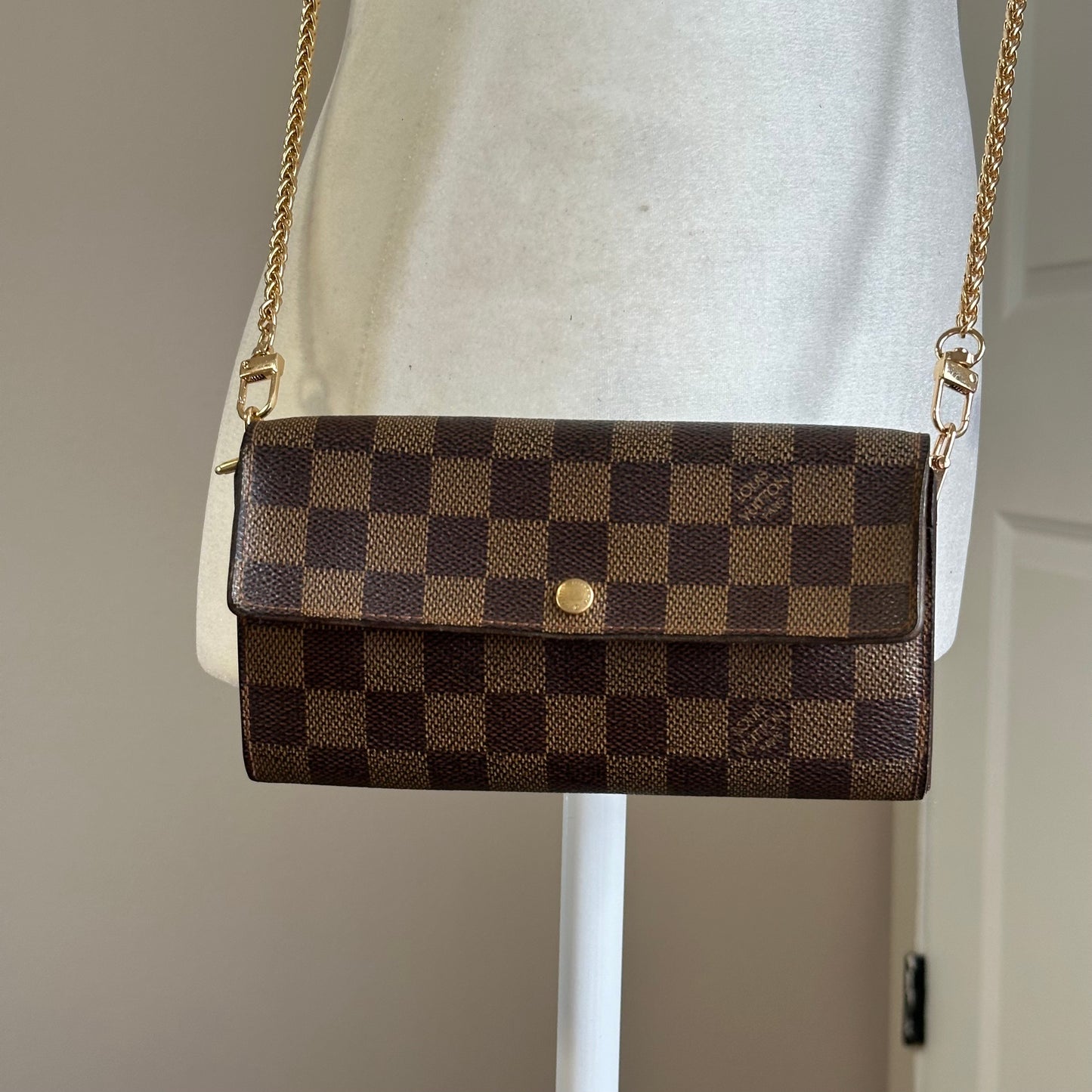 Authentic Louis Vuitton Damier Ebene Sarah Wallet Crossbody