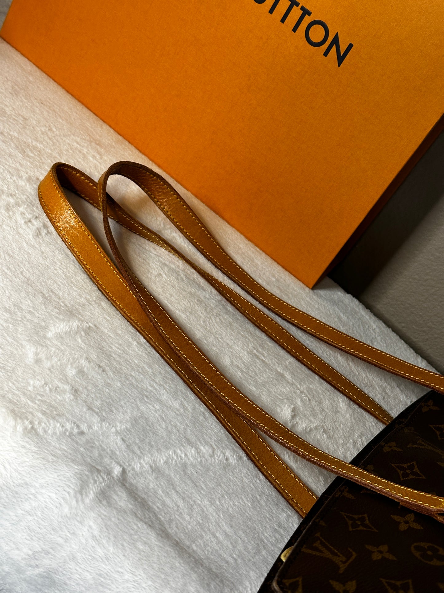 Authentic Louis Vuitton Monogram Babylone Tote