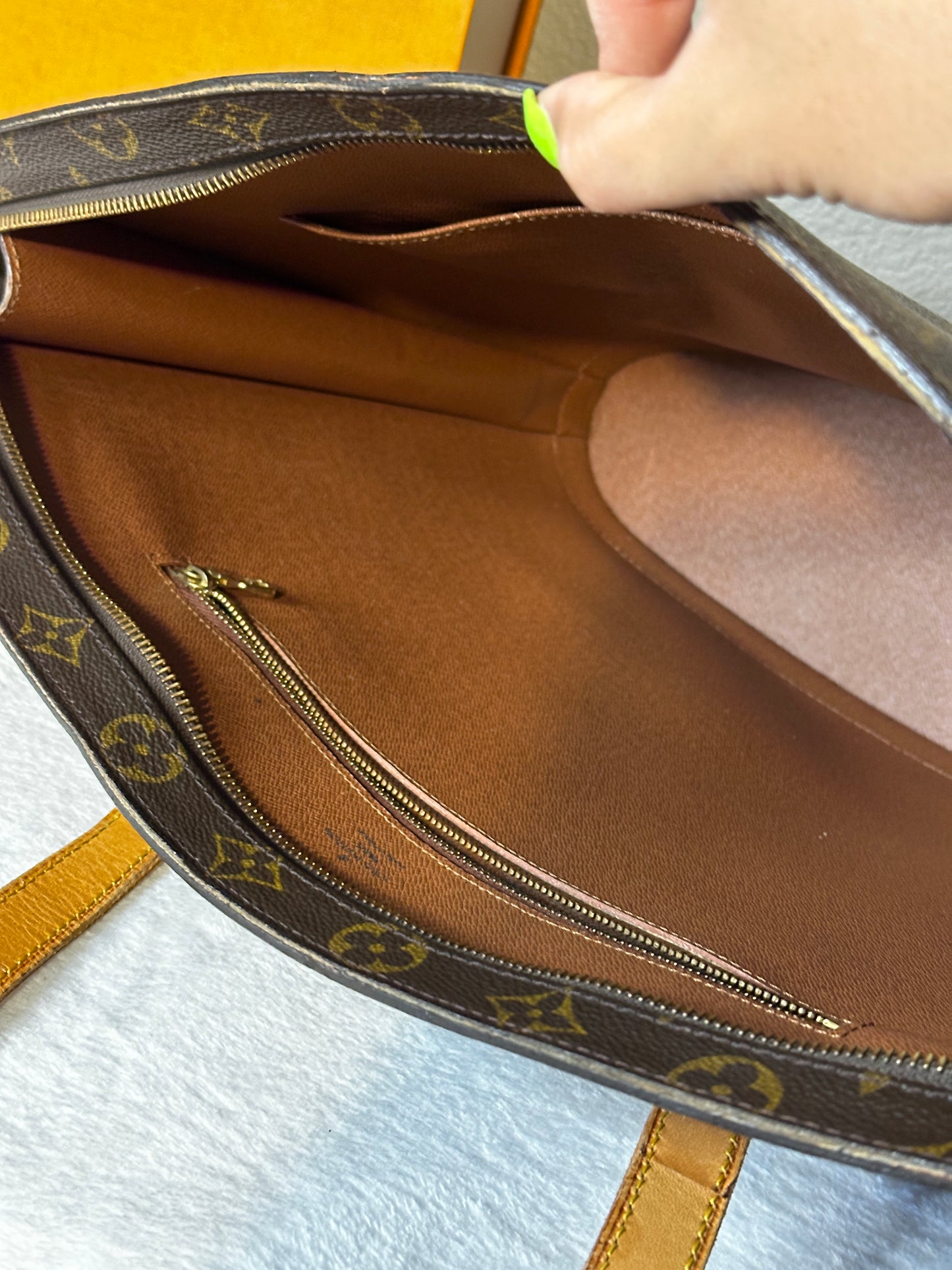 Authentic Louis Vuitton Monogram Babylone Tote
