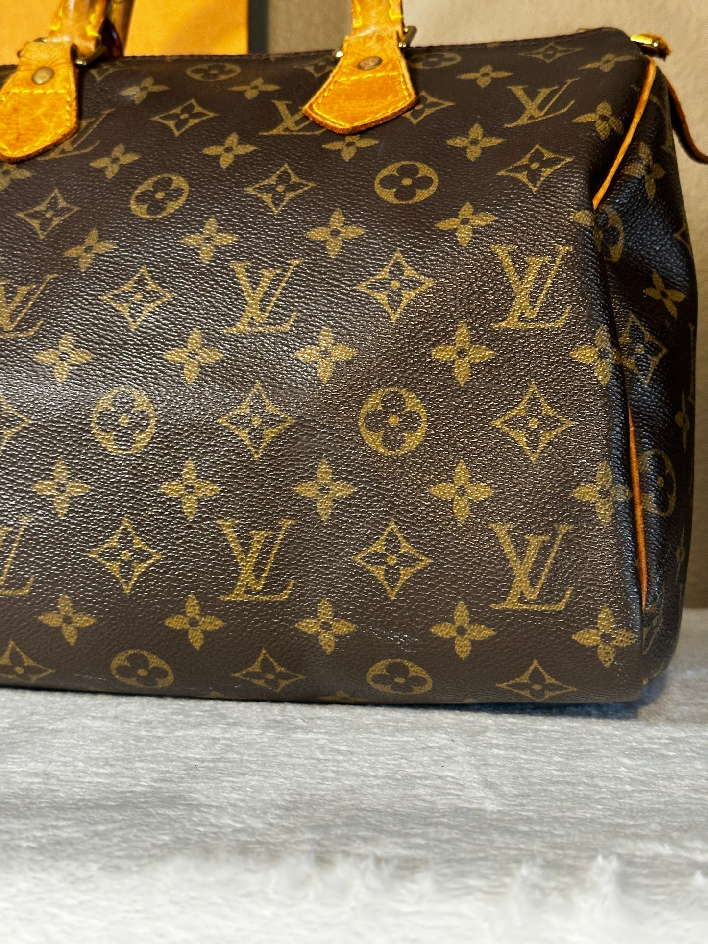 Authentic Louis Vuitton Monogram Speedy 30 w/ Generic Vachetta Strap