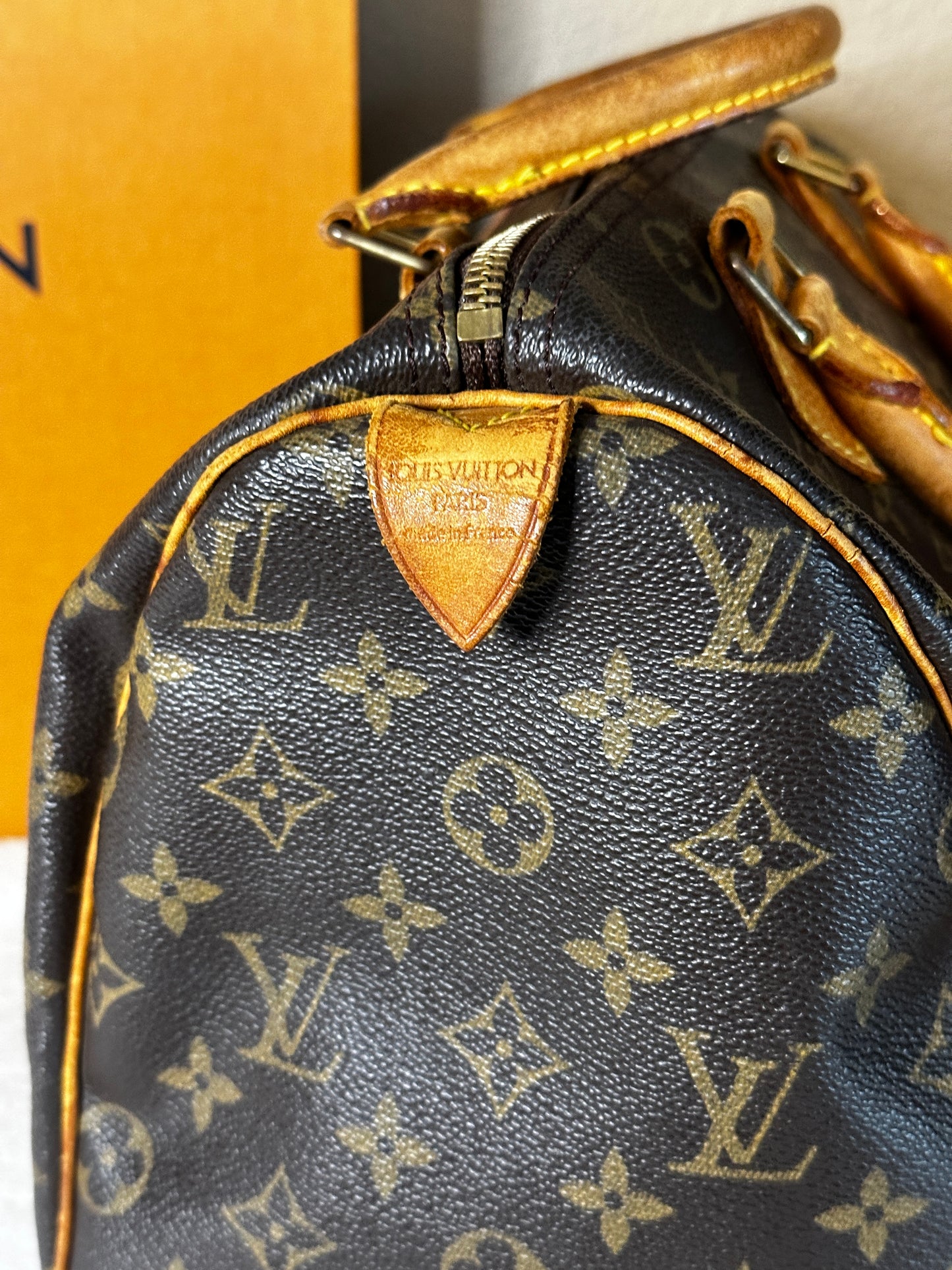 Authentic Louis Vuitton Monogram Speedy 30 w/ Generic Vachetta Strap