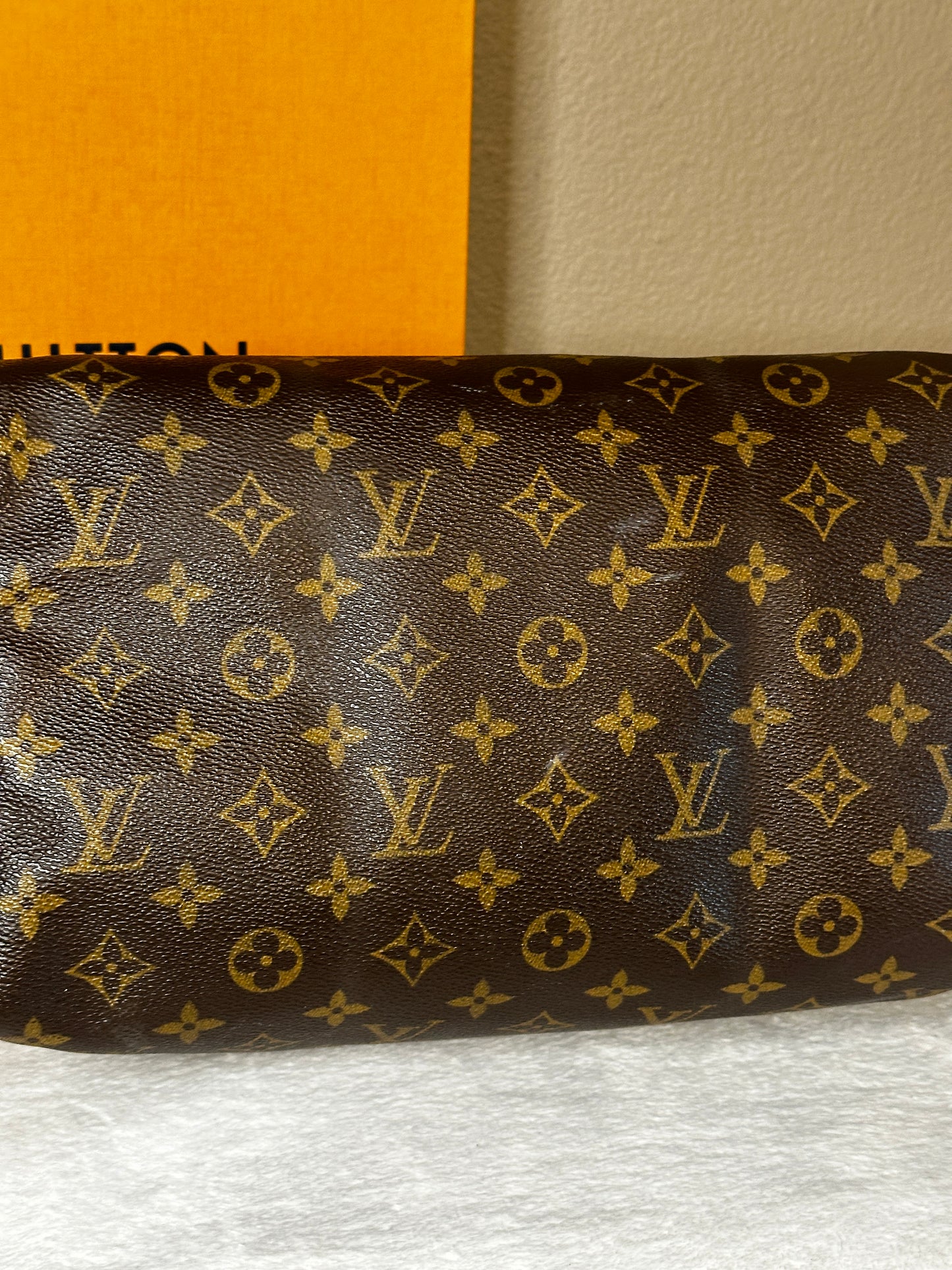 Authentic Louis Vuitton Monogram Speedy 30 w/ Generic Vachetta Strap