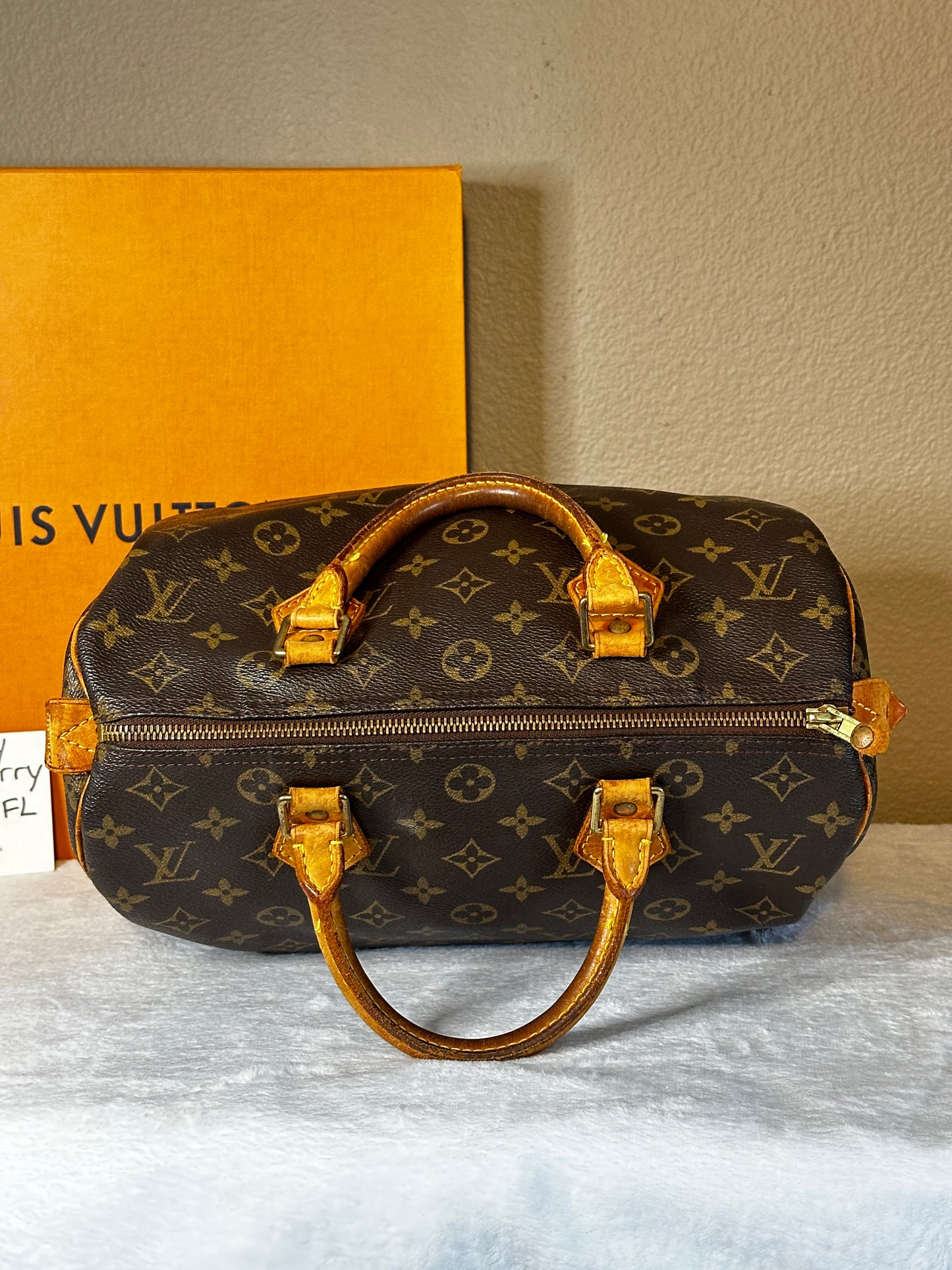 Authentic Louis Vuitton Monogram Speedy 30 w/ Generic Vachetta Strap