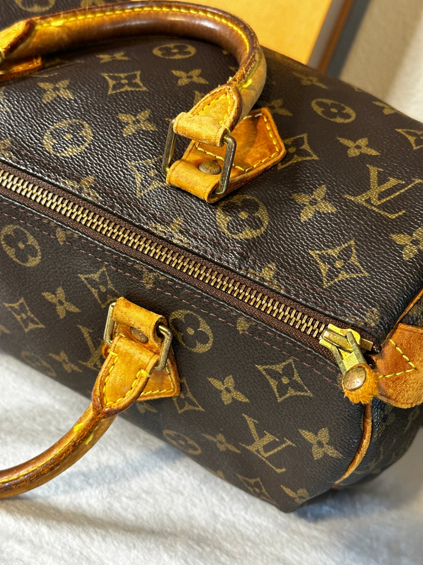 Authentic Louis Vuitton Monogram Speedy 30 w/ Generic Vachetta Strap