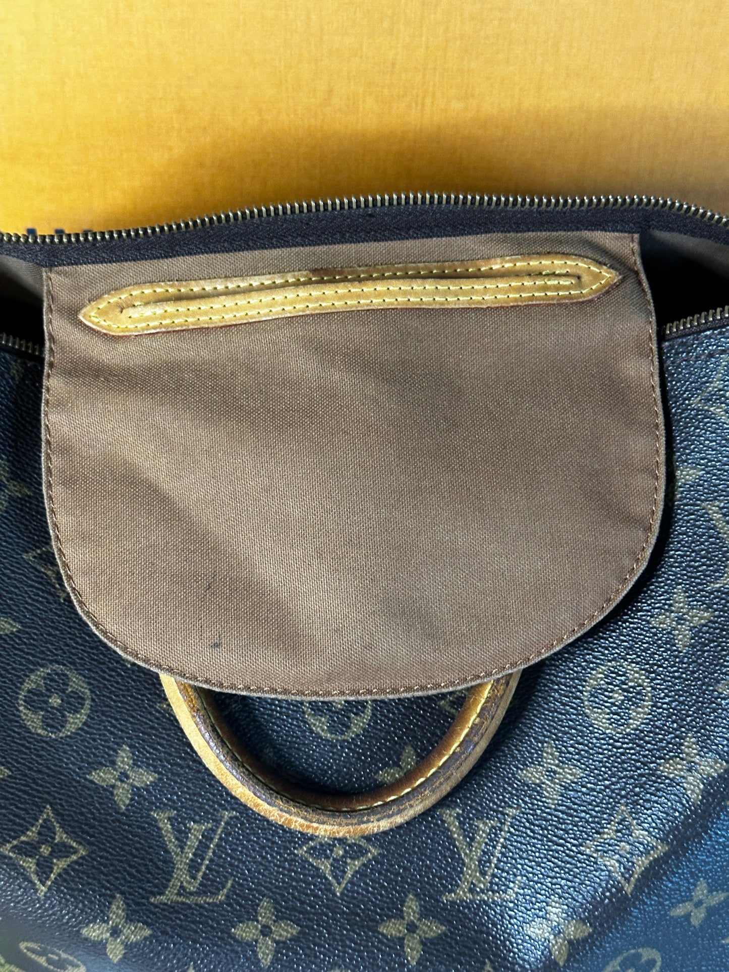 Authentic Louis Vuitton Monogram Speedy 30 w/ Generic Vachetta Strap