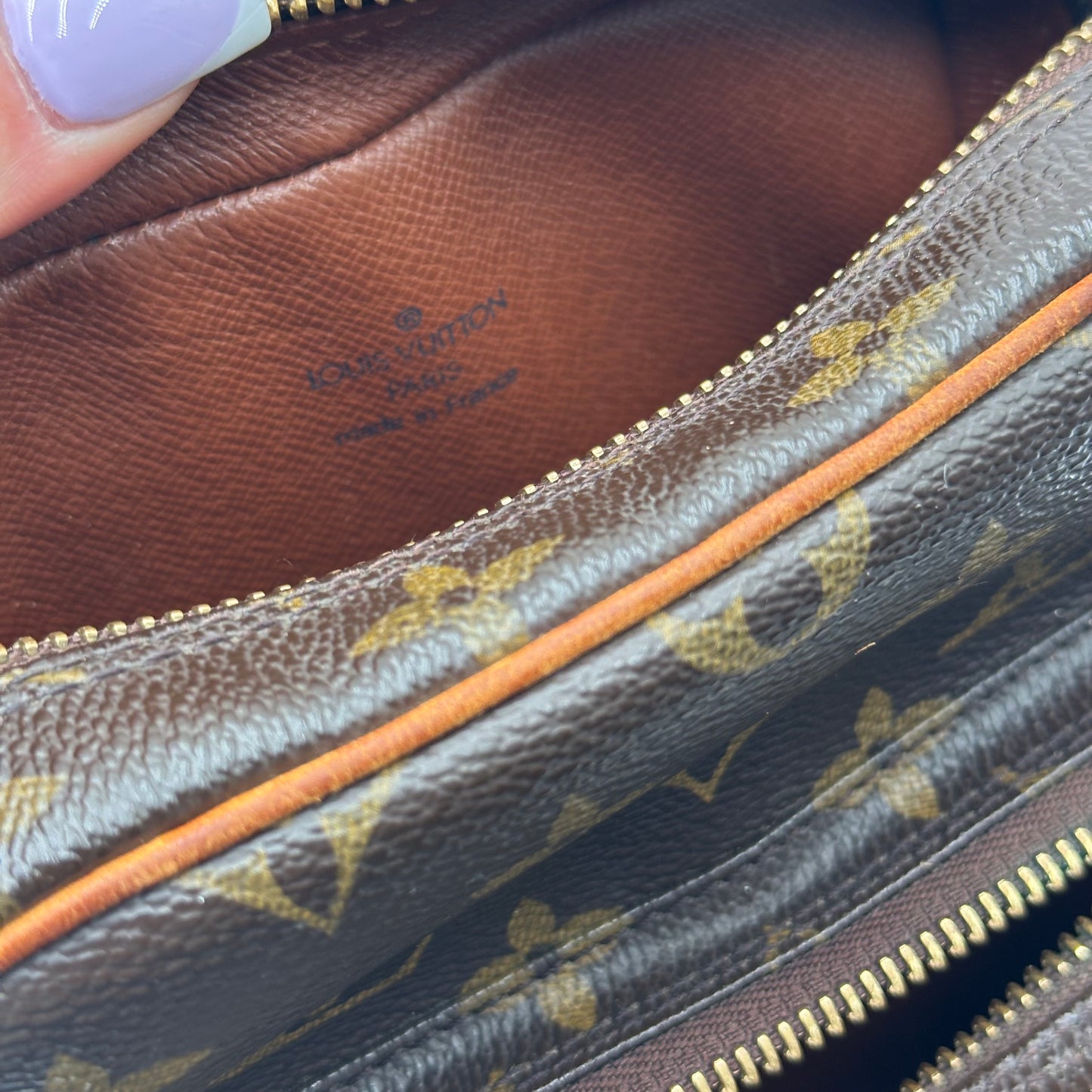 Authentic 2005 Louis Vuitton Monogram Amazone MM Crossbody