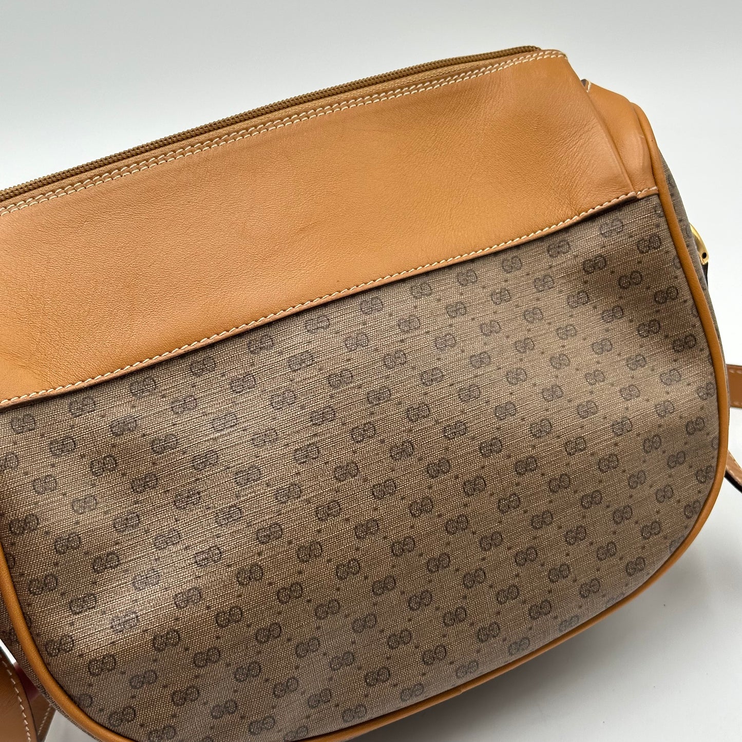 Authentic GUCCI Vintage GG Monogram Canvas Crossbody