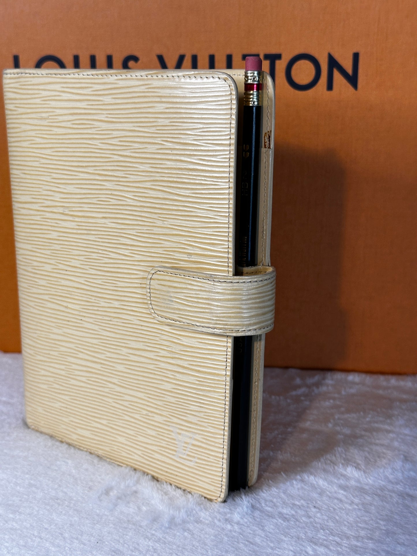 Authentic Louis Vuitton Yellow Epi Agenda MM