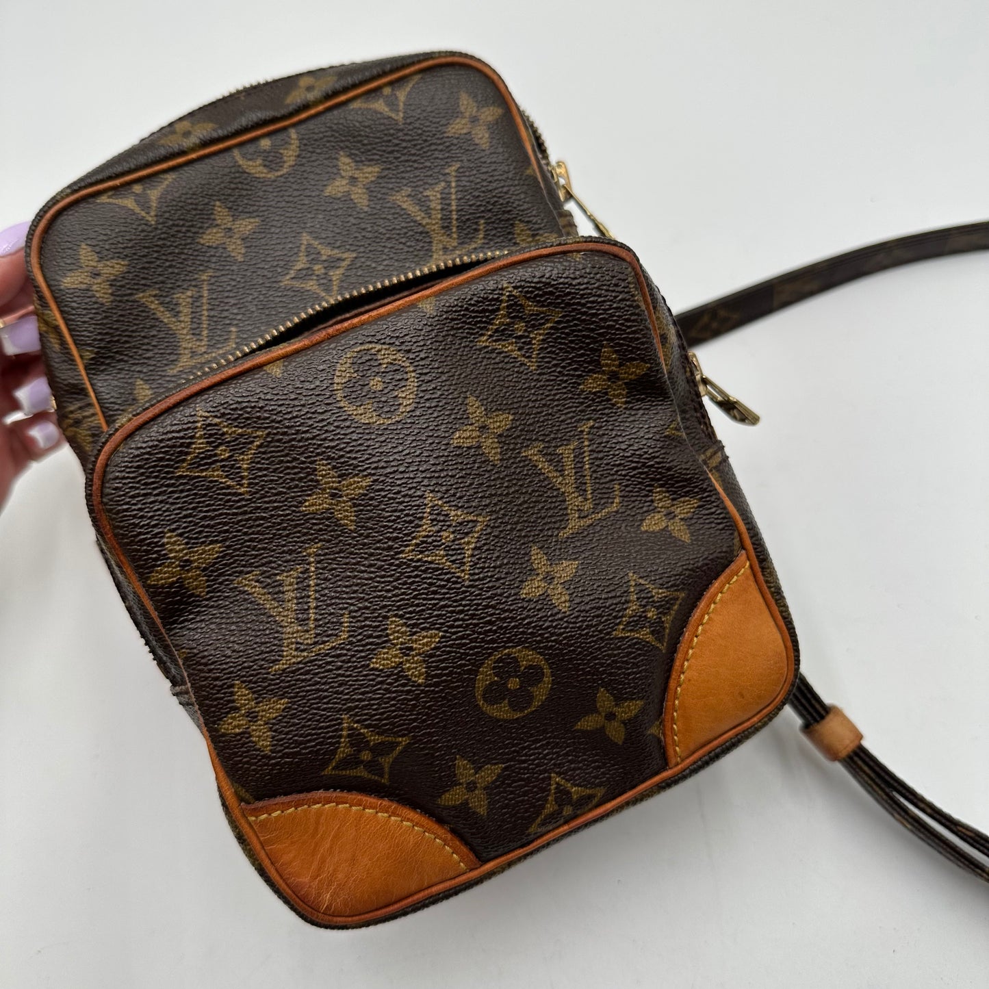Authentic 2005 Louis Vuitton Monogram Amazone MM Crossbody