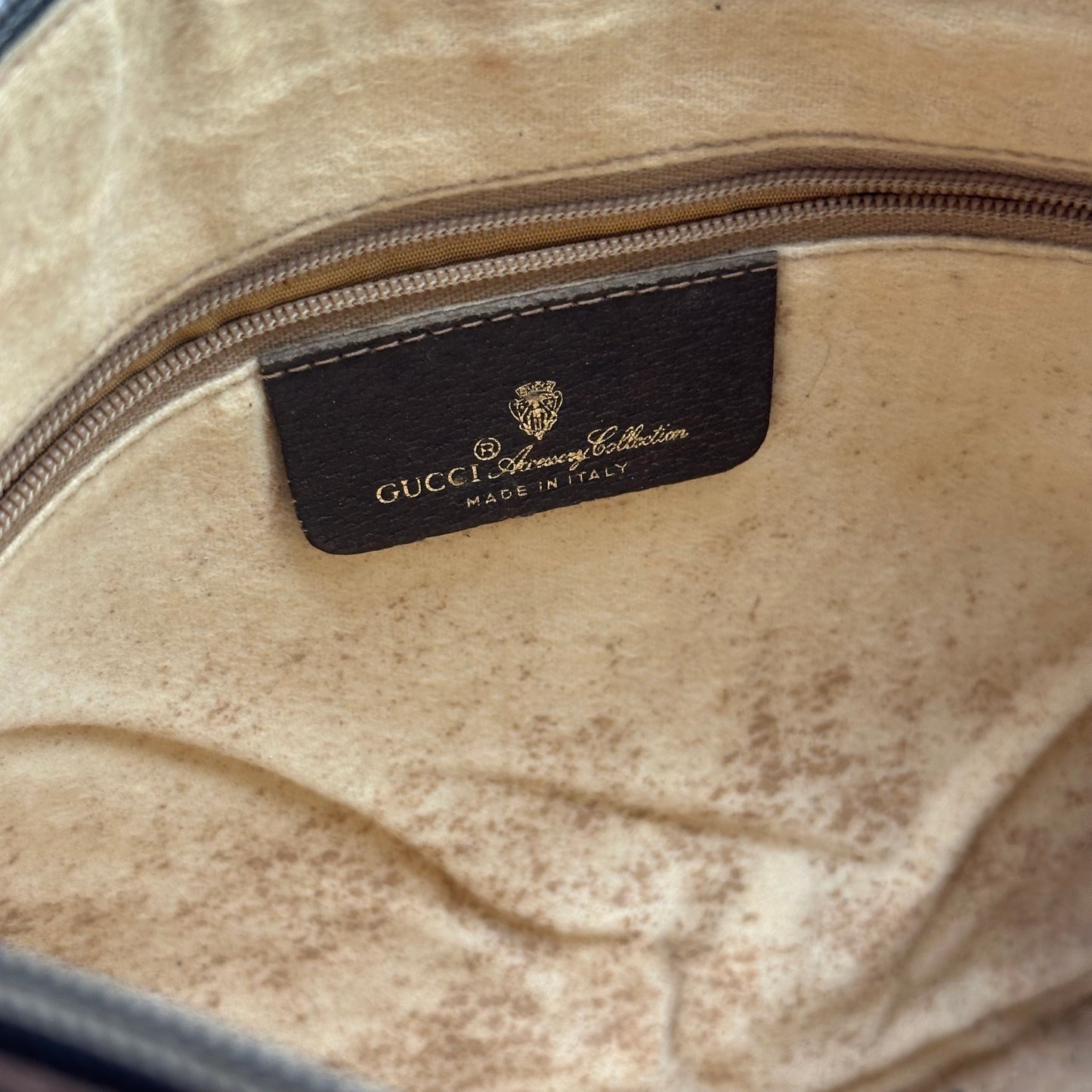 Authentic GUCCI GG Sherry Vintage Crossbody