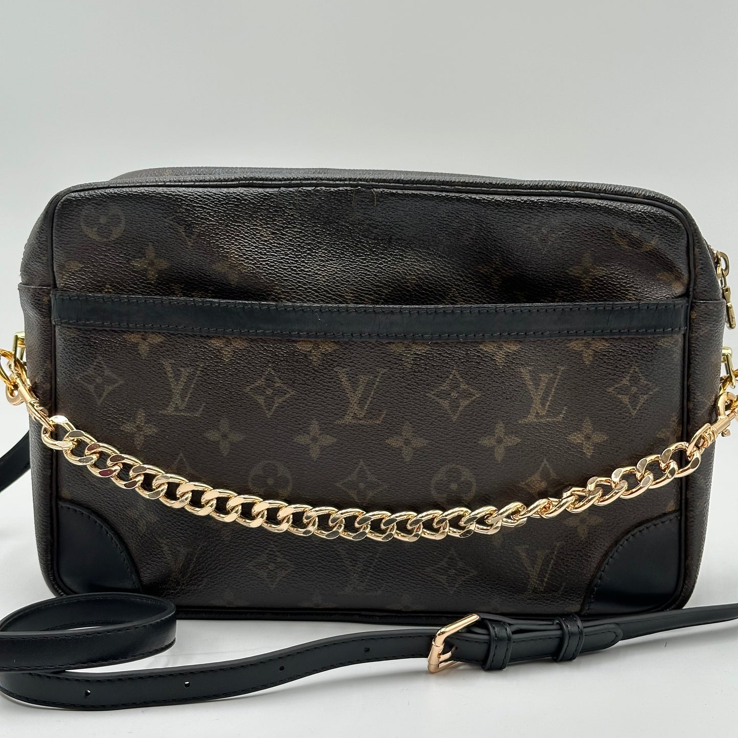 Authentic 2003 Louis Vuitton Monogram Trocadero 30 Crossbody