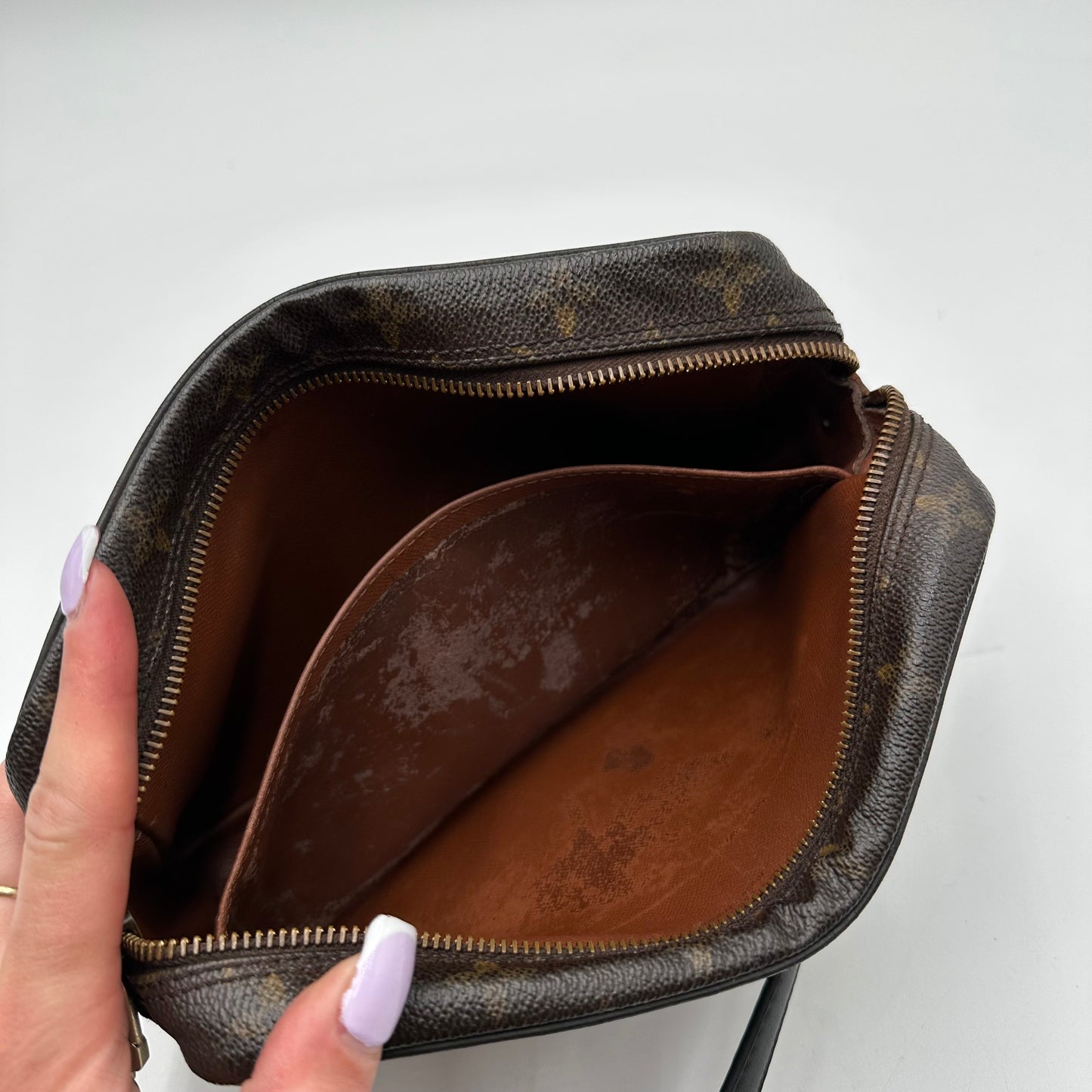 Authentic 1984 Louis Vuitton Monogram Trocadero 23 Crossbody