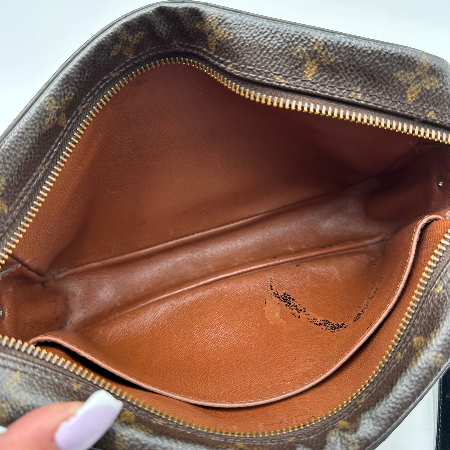 Authentic 1984 Louis Vuitton Monogram Trocadero 23 Crossbody