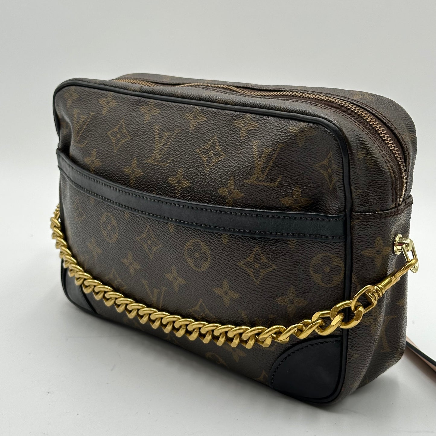 Authentic 2003 Louis Vuitton Monogram Trocadero 27 Crossbody