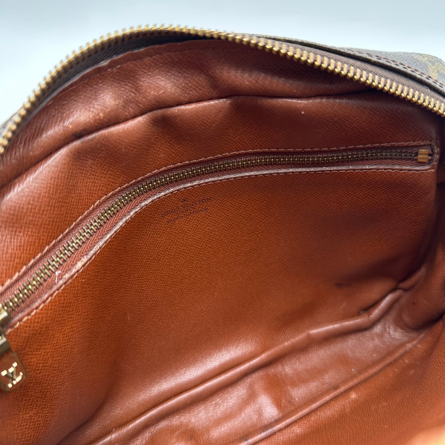 Authentic 1986 Louis Vuitton Monogram Trocadero 23 Crossbody
