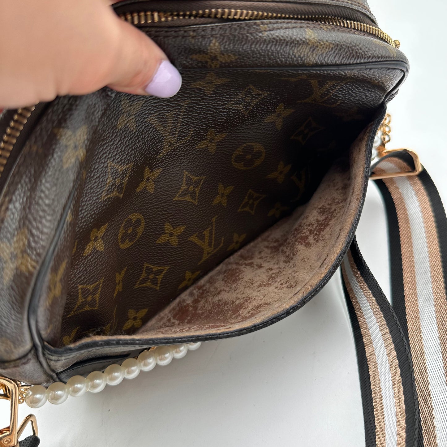 Authentic 1986 Louis Vuitton Monogram Trocadero 23 Crossbody