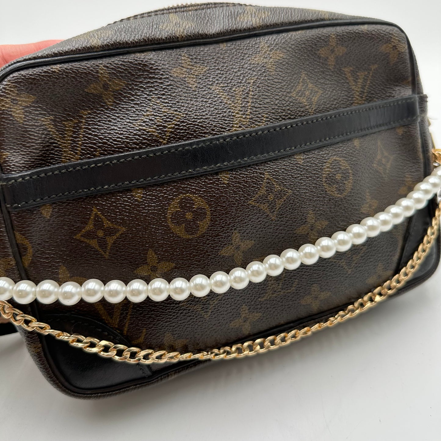 Authentic 1986 Louis Vuitton Monogram Trocadero 23 Crossbody