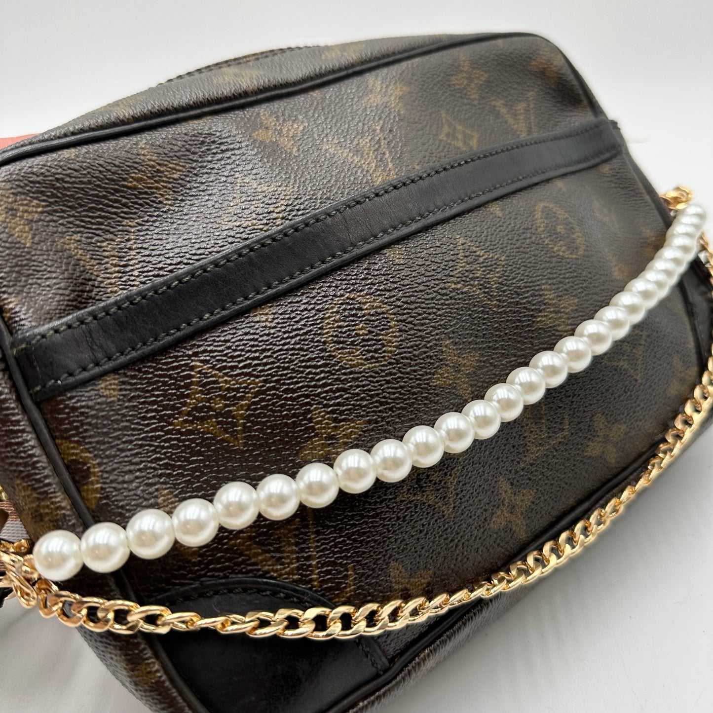 Authentic 1986 Louis Vuitton Monogram Trocadero 23 Crossbody
