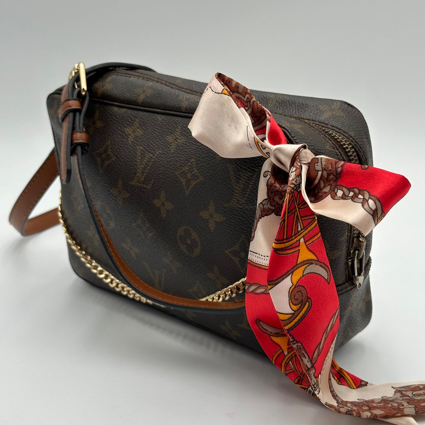 Authentic Louis Vuitton 1988 Monogram Trousse Crossbody