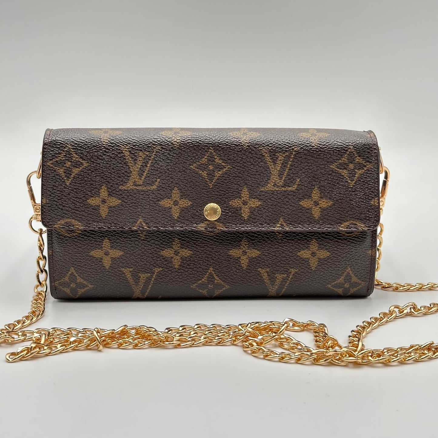 Authentic Louis Vuitton 2004 Monogram Sarah Wallet Crossbody