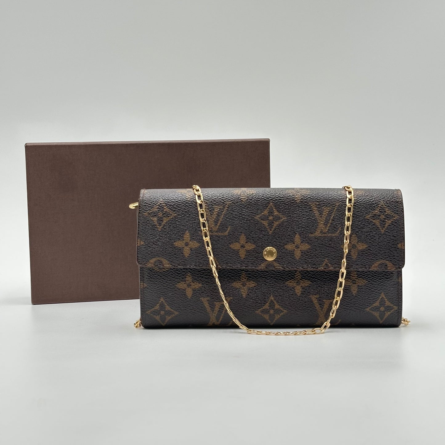 Authentic Louis Vuitton 2005 Monogram Sarah Wallet Crossbody