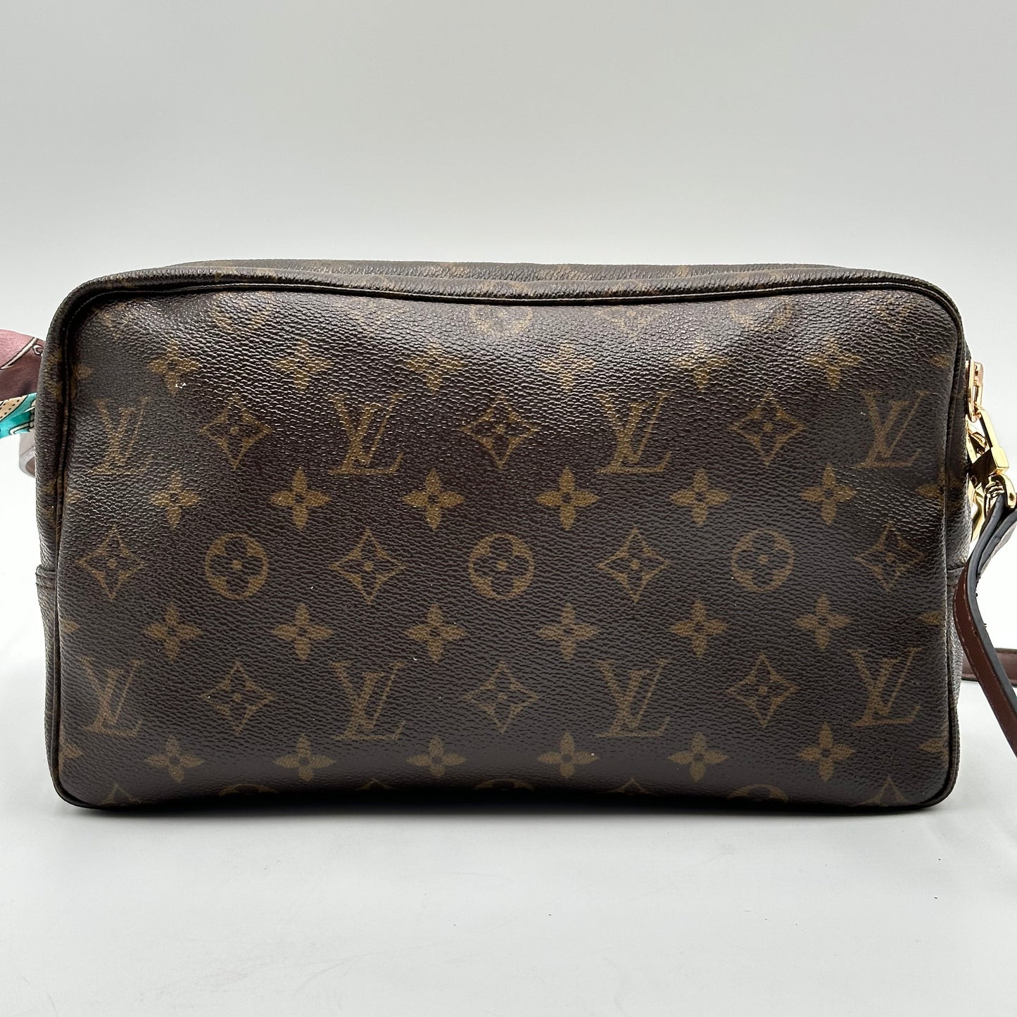 Authentic Louis Vuitton 2000 Monogram Trousse Crossbody