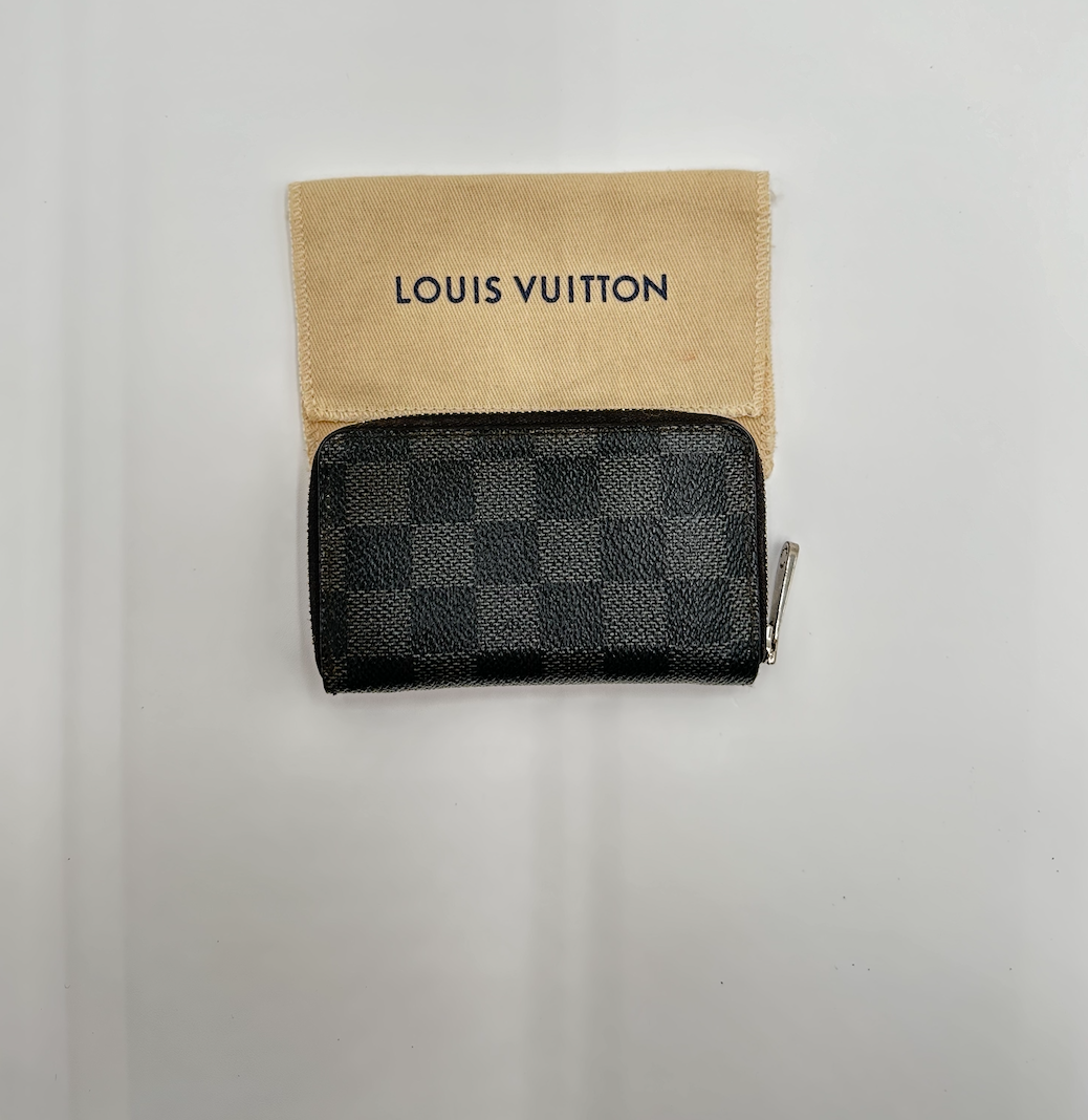Authentic Louis Vuitton Damier Graphite Zippy Coin Purse Wallet